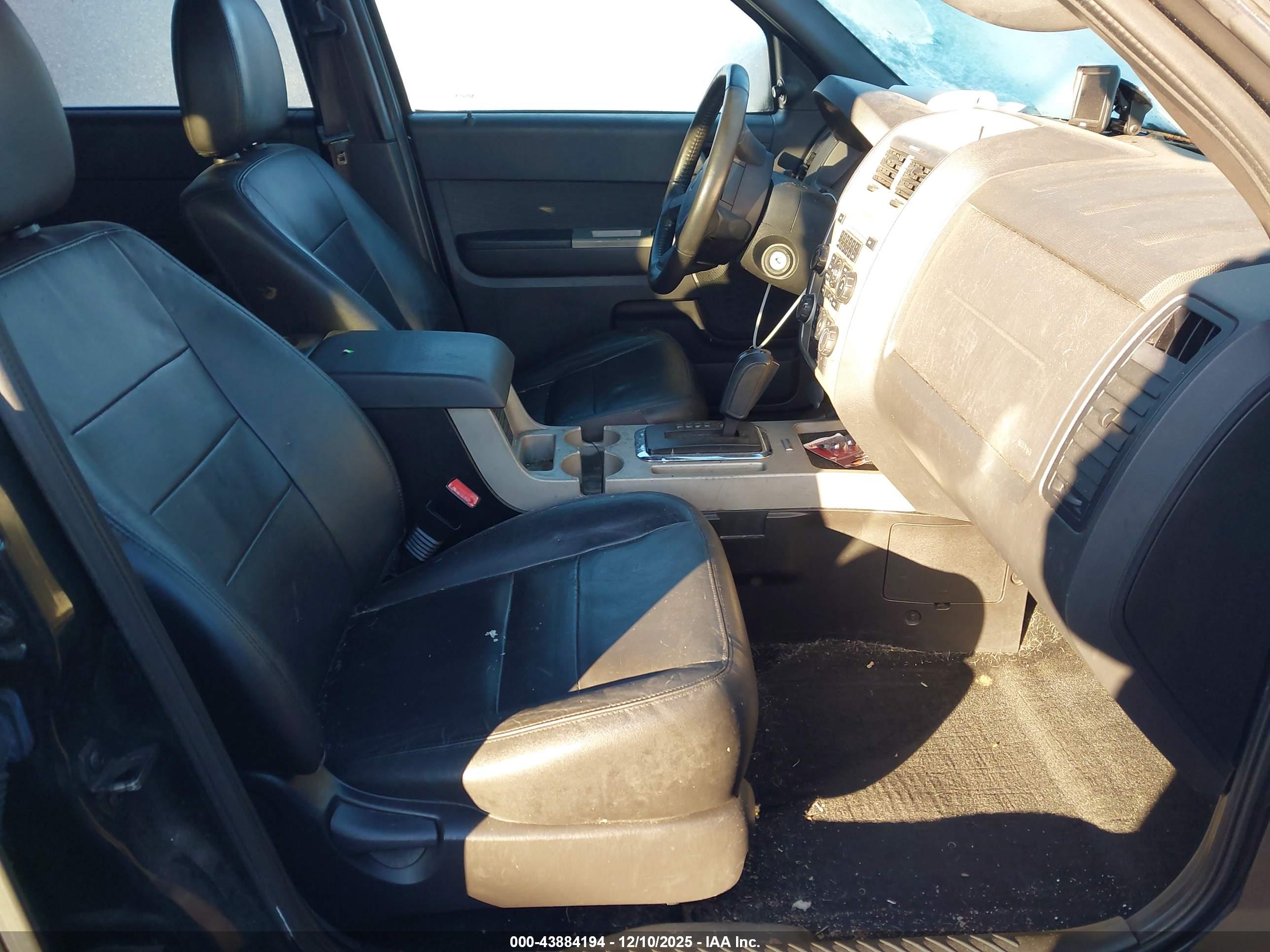 FORD ESCAPE image 5