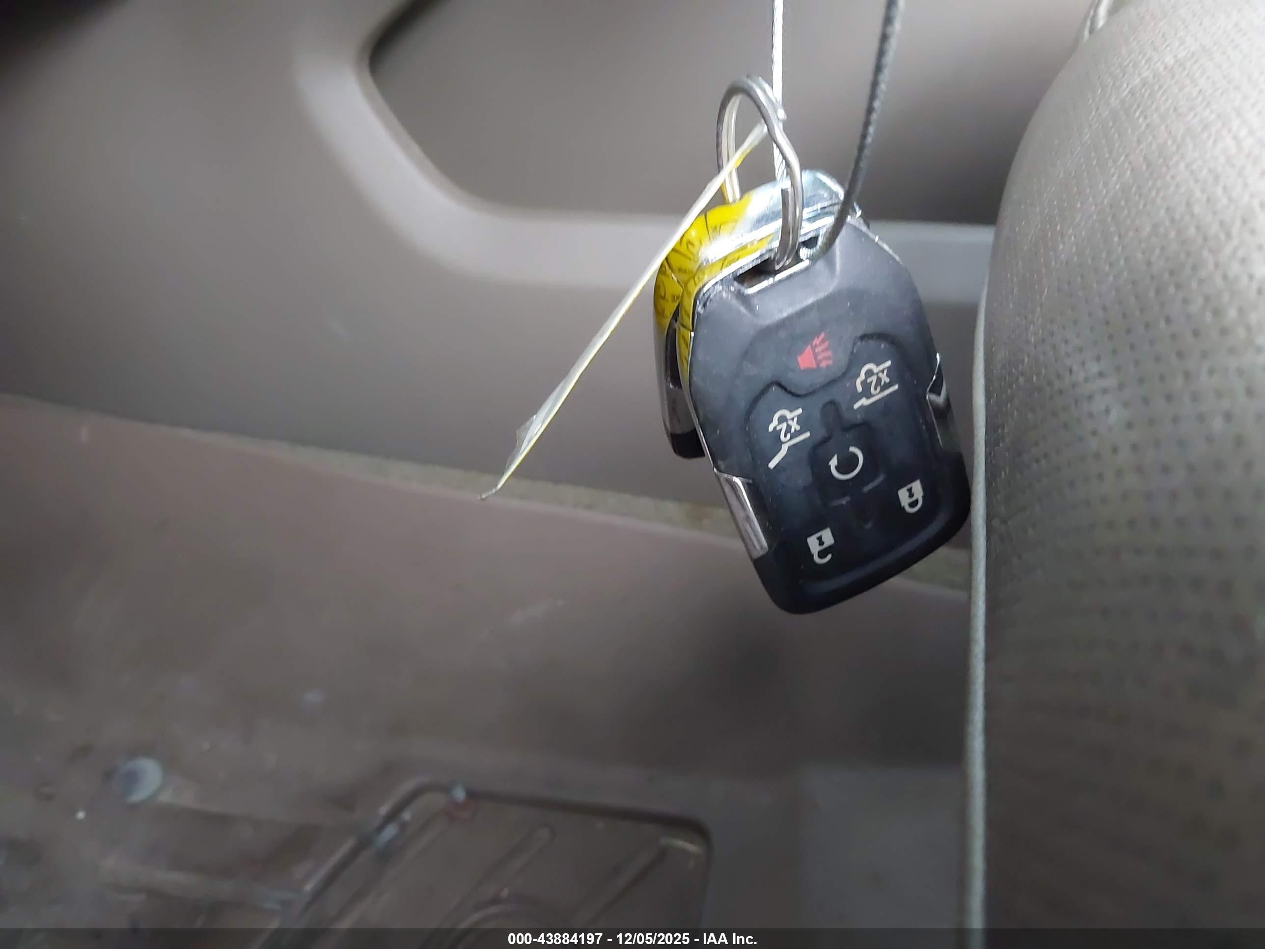 GMC YUKON image 11