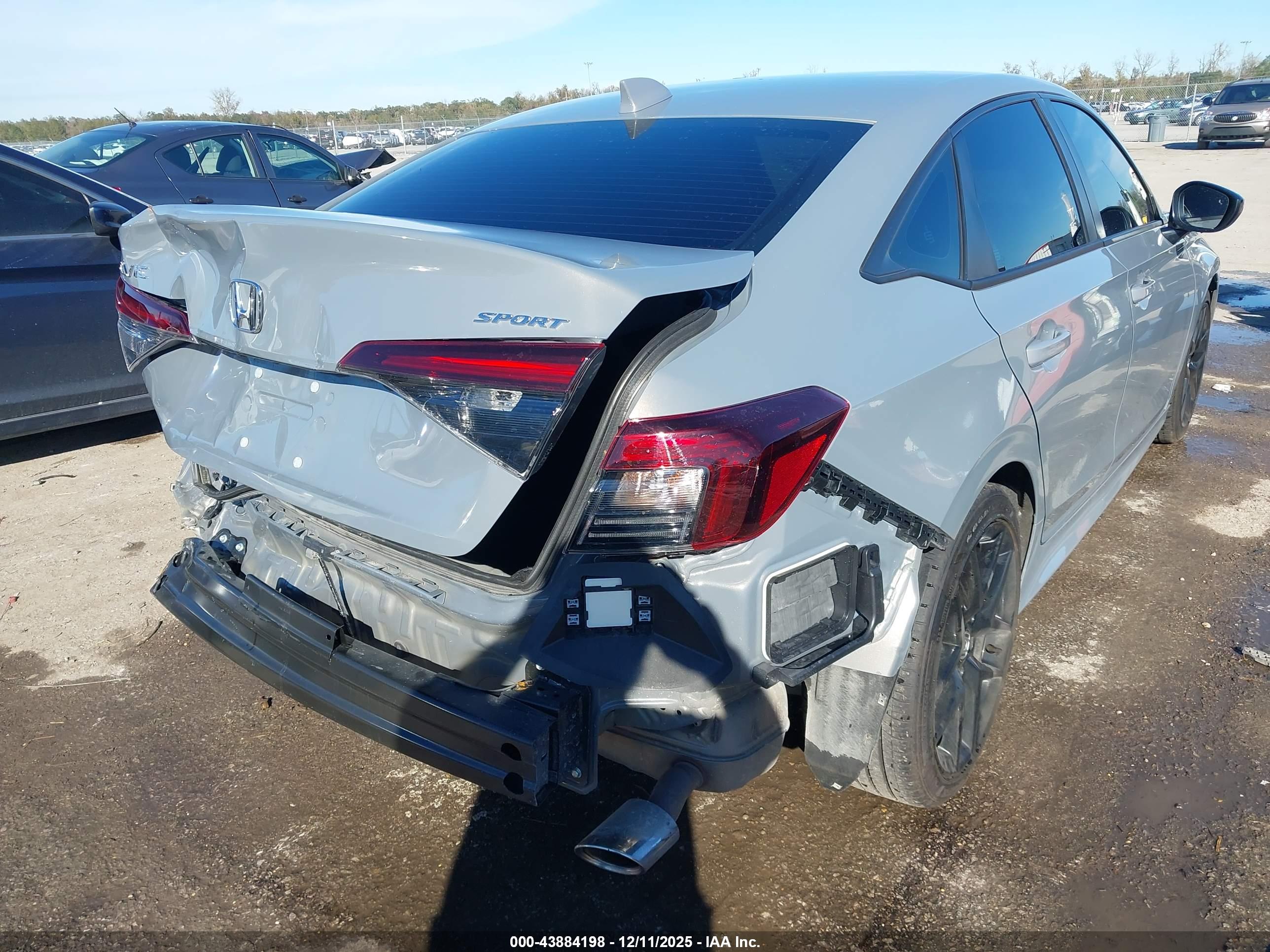 HONDA CIVIC image 4