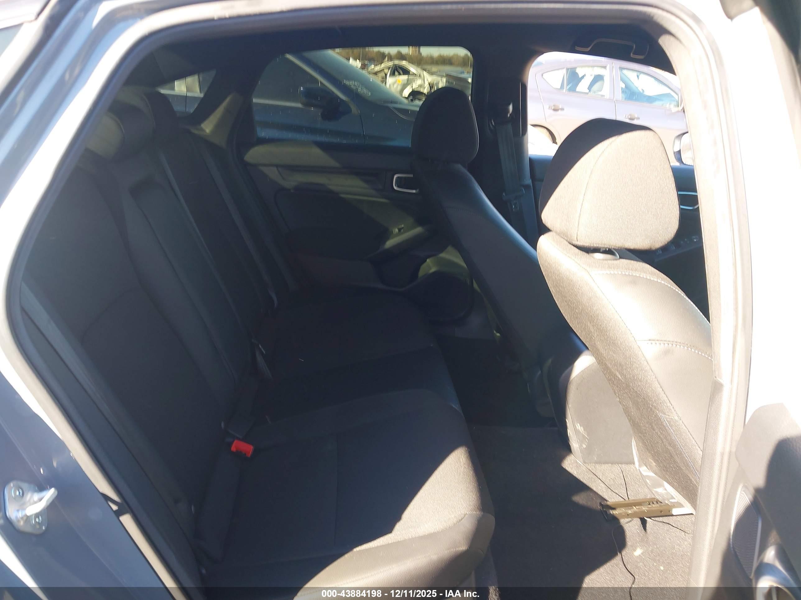 HONDA CIVIC image 8