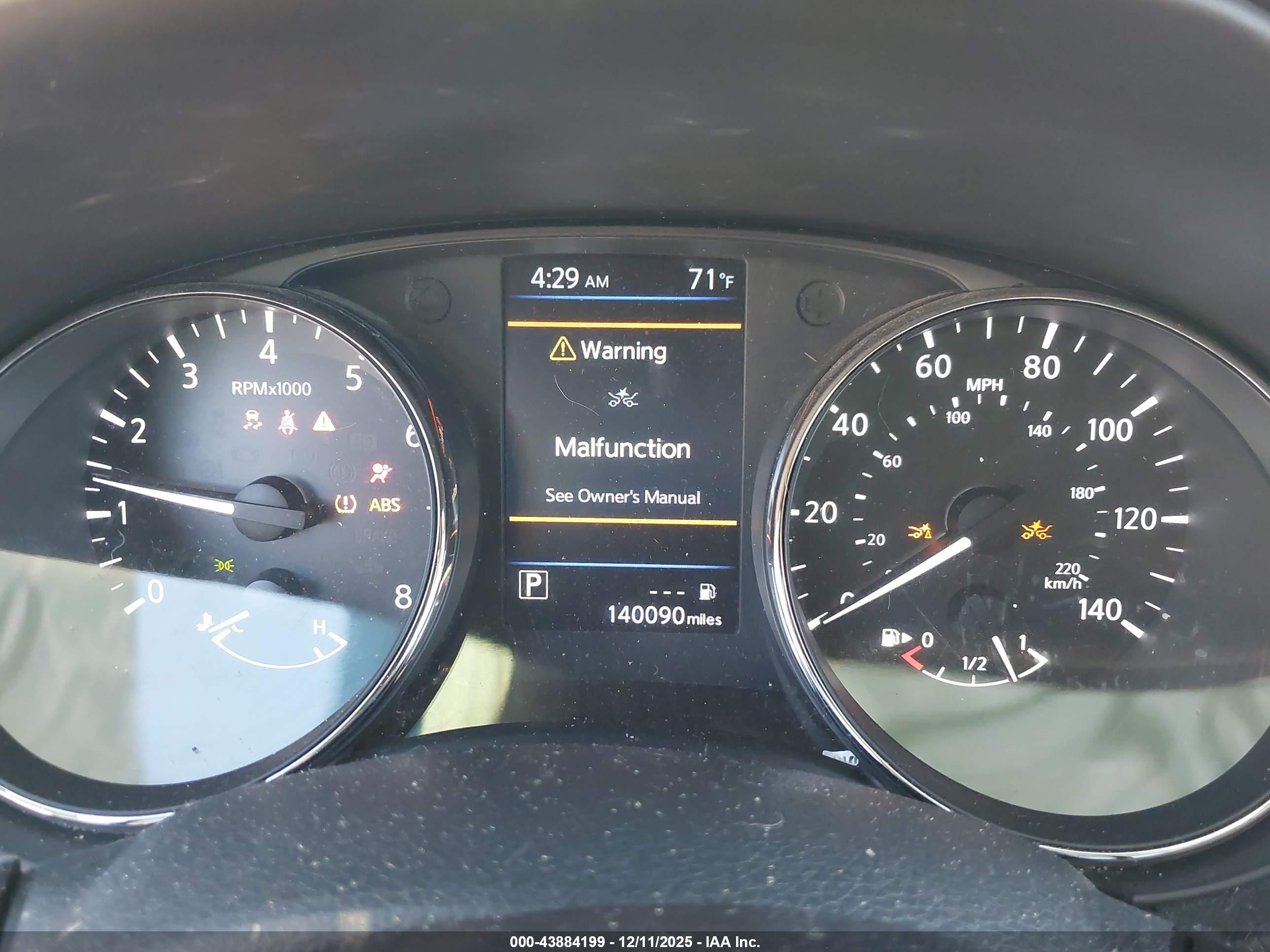 NISSAN ROGUE image 7