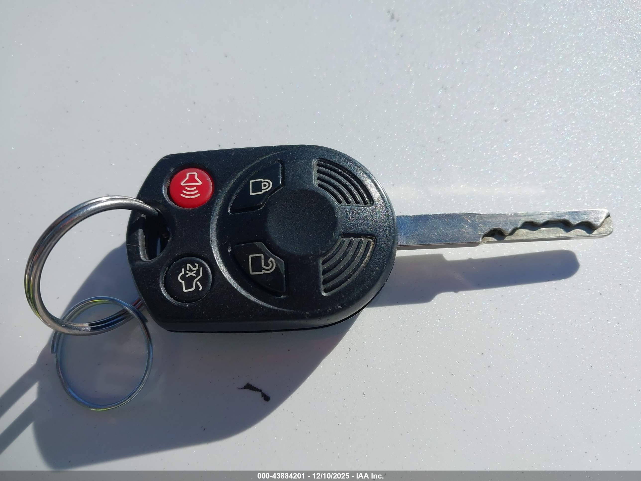 FORD ESCAPE image 11