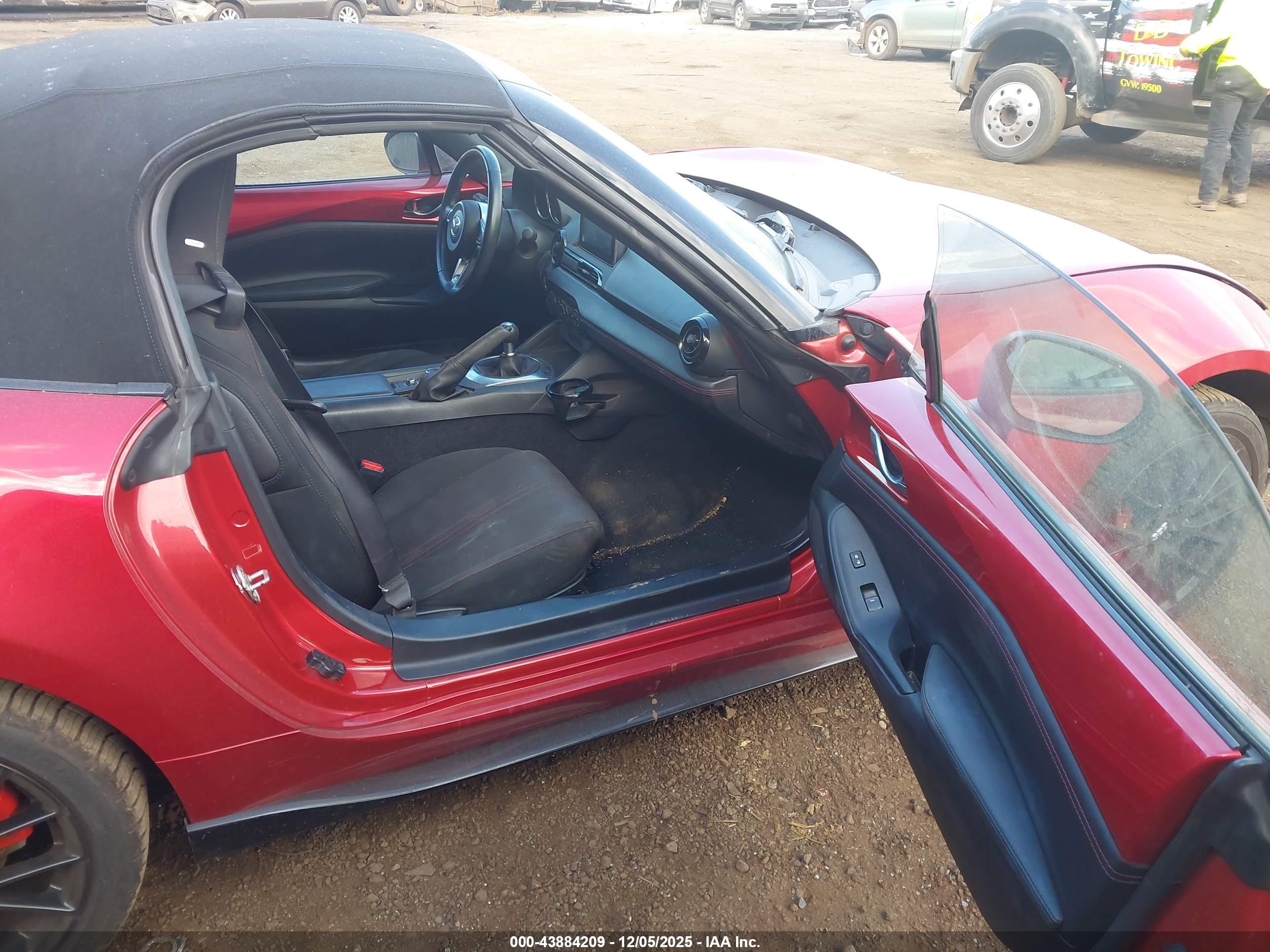 MAZDA MX-5 image 5