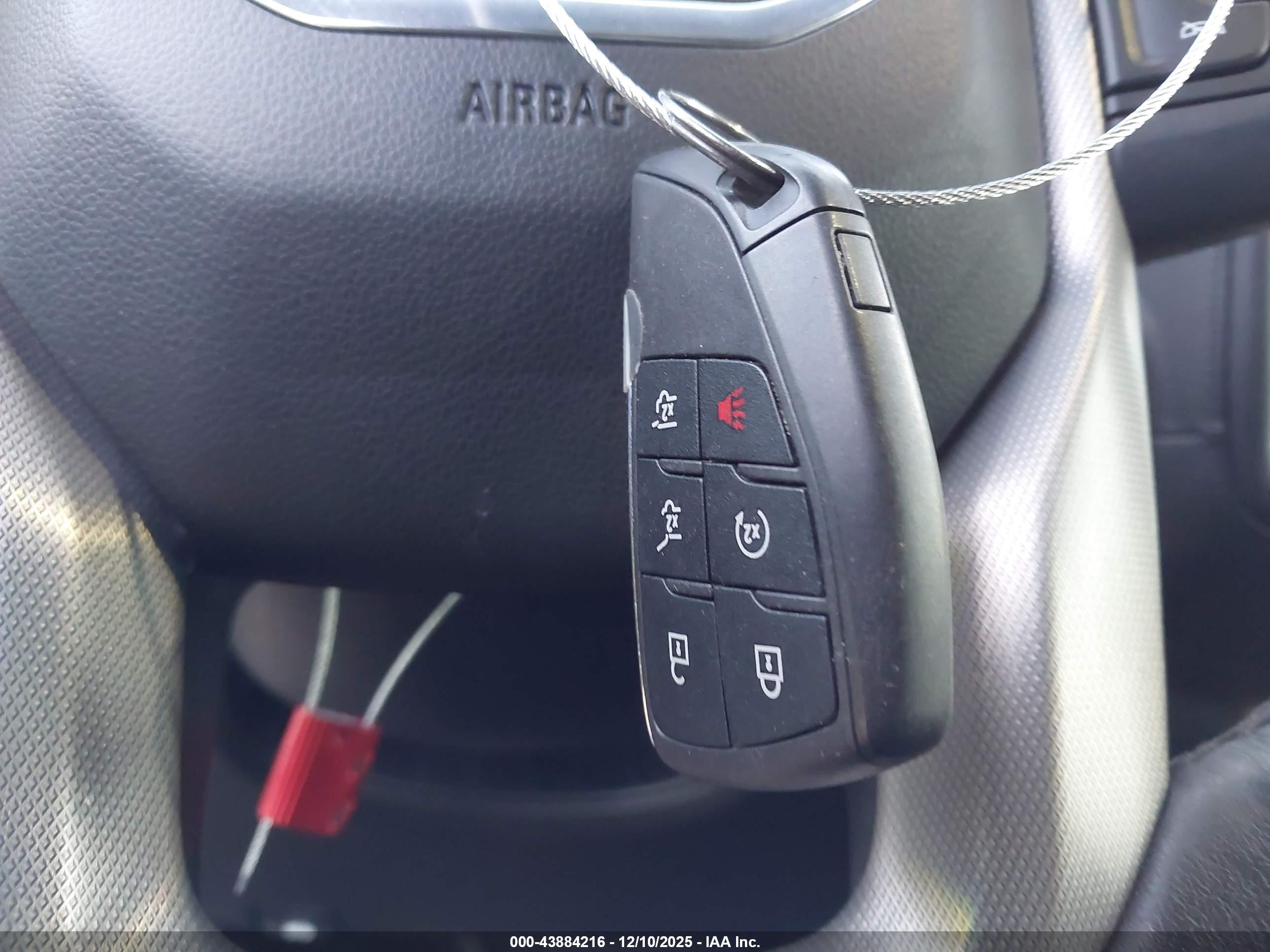 GMC YUKON image 11