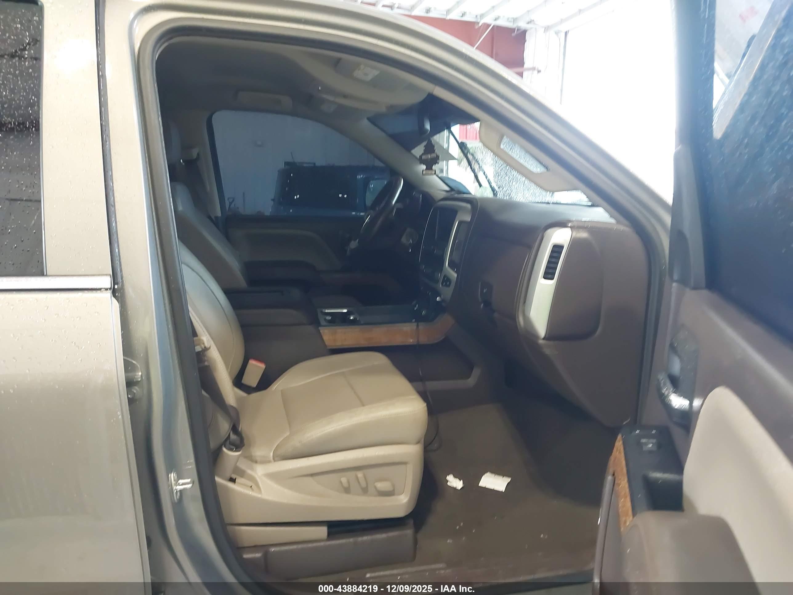 GMC SIERRA image 5