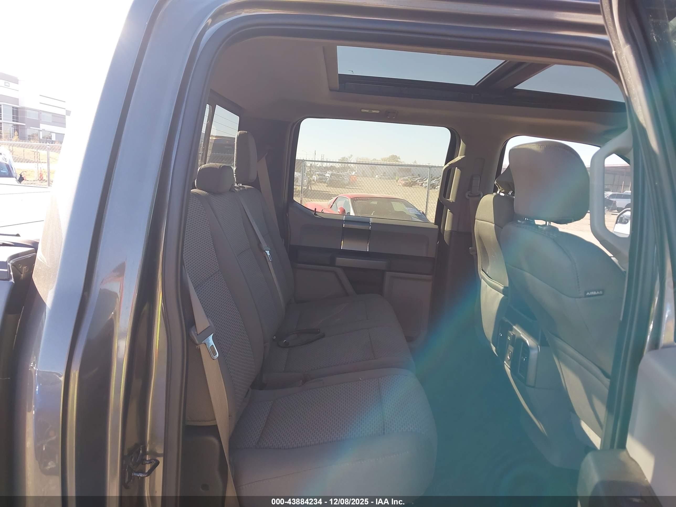 FORD F-150 image 8