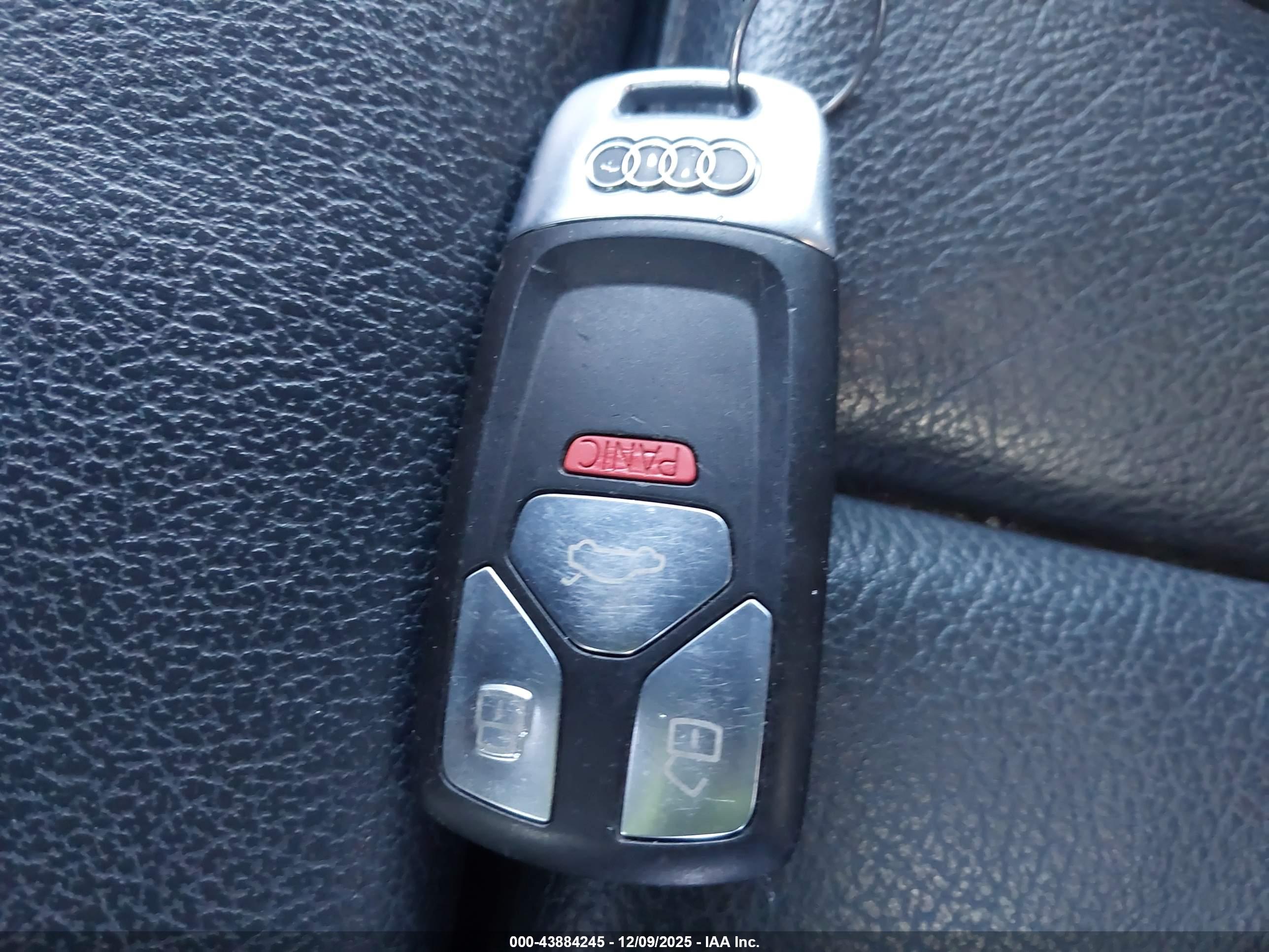 AUDI A4 image 11