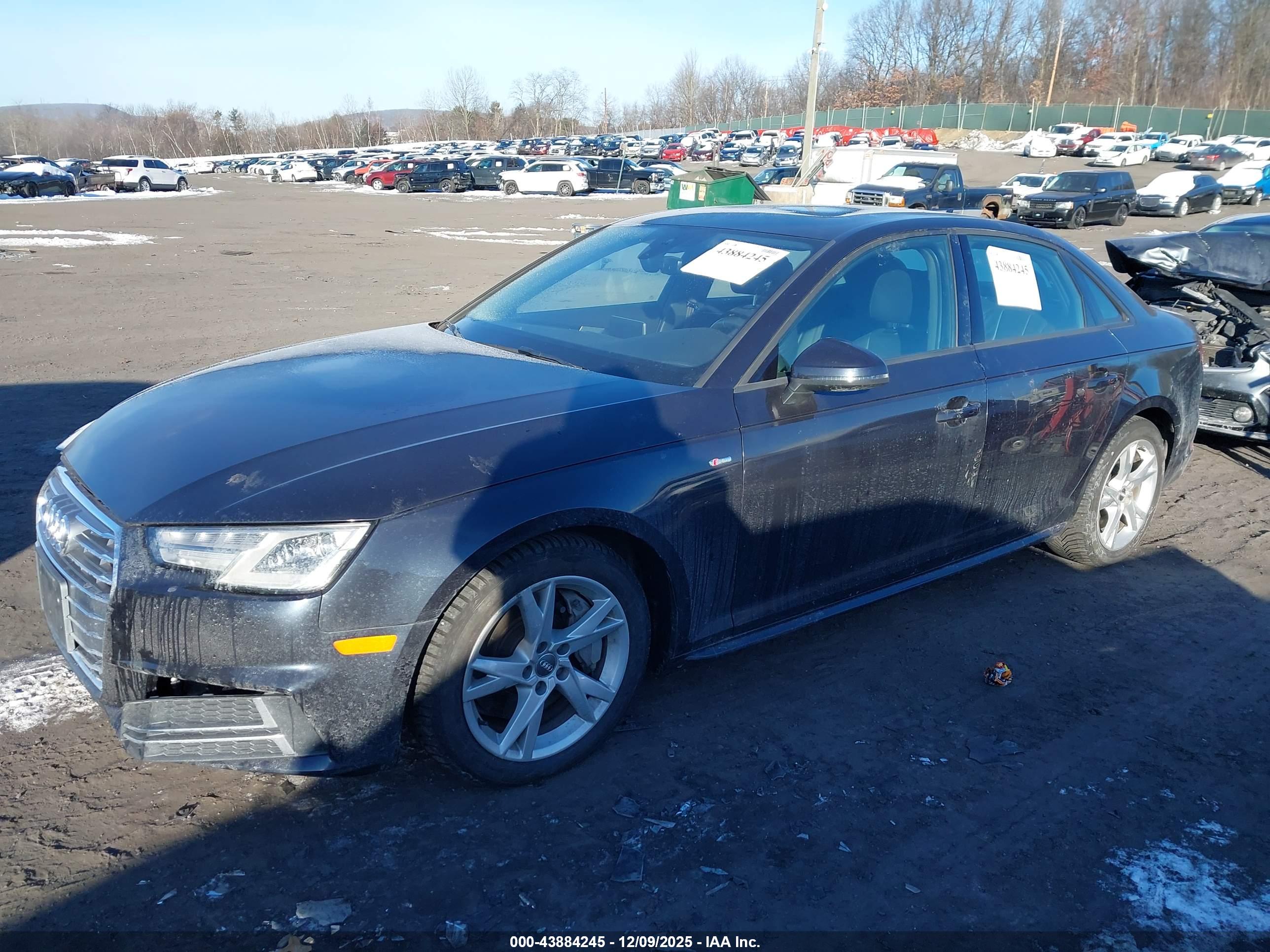 AUDI A4 image 2