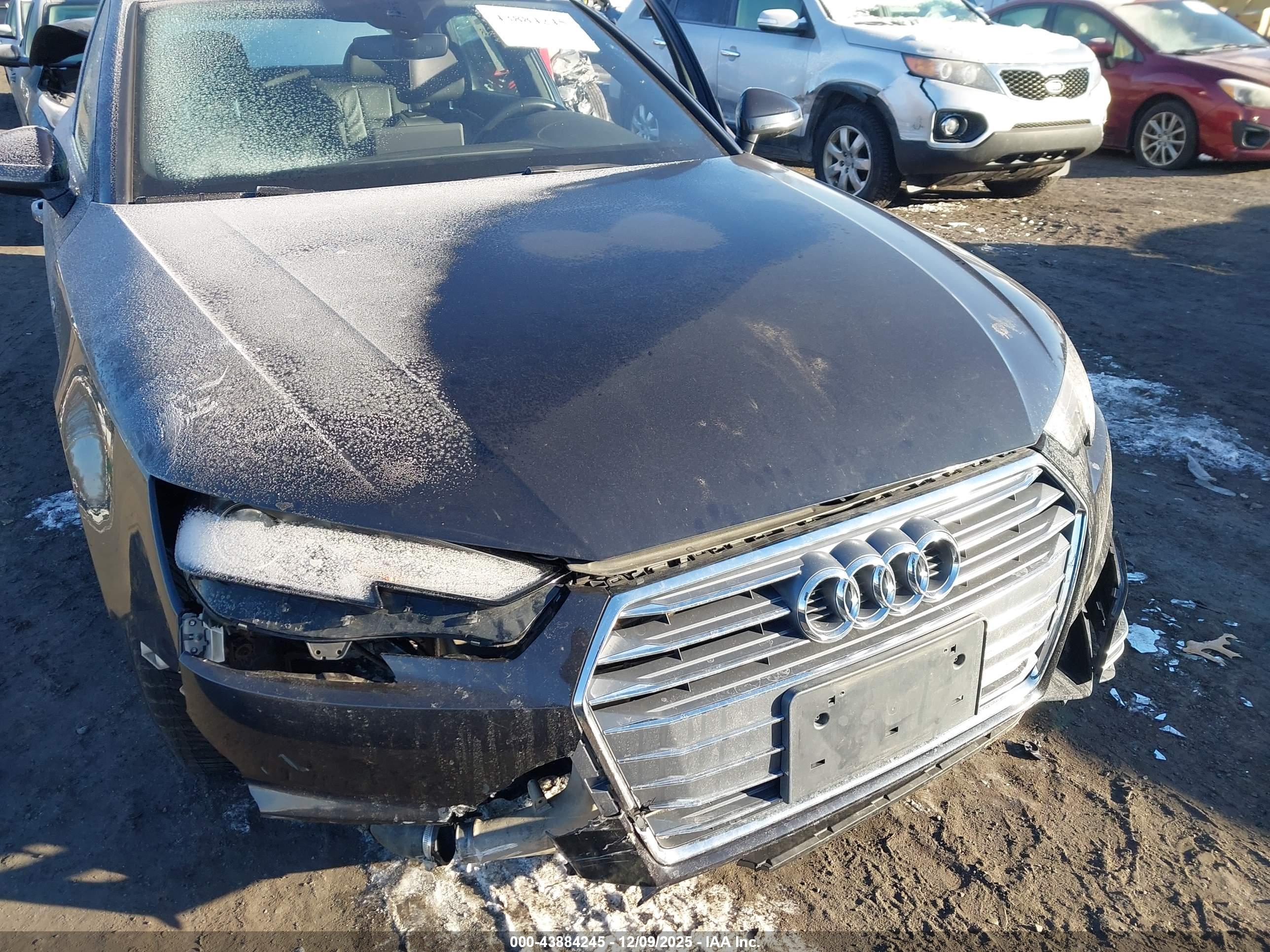 AUDI A4 image 6