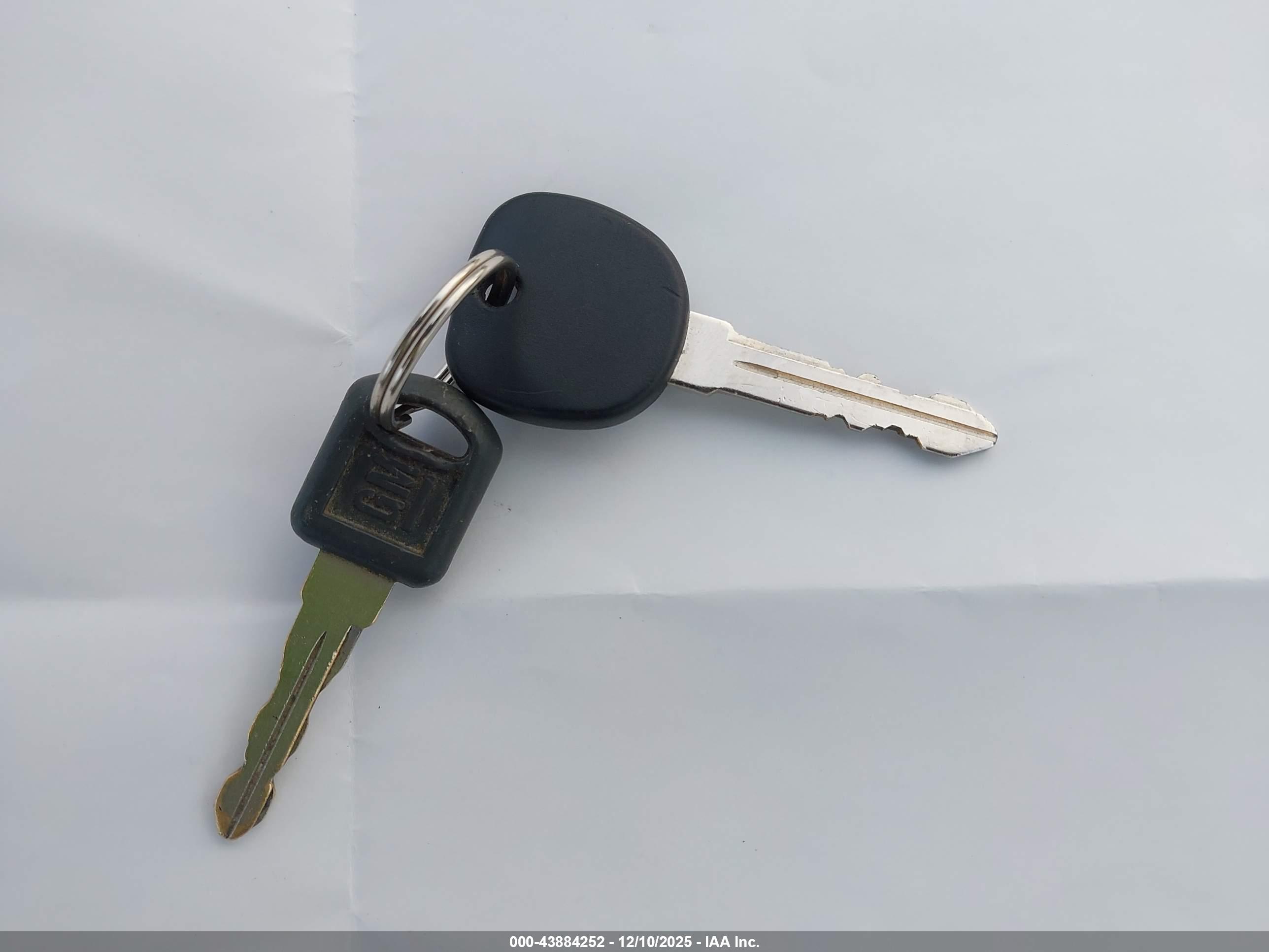 GMC YUKON image 11