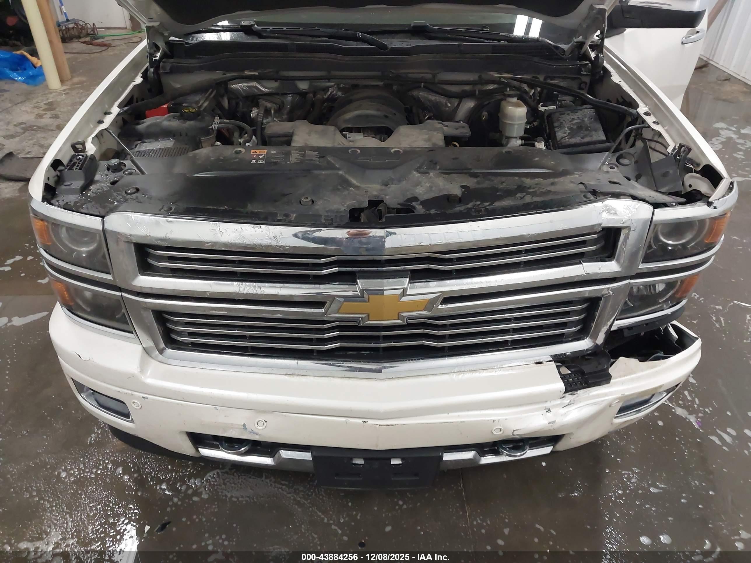 CHEVROLET SILVERADO image 10