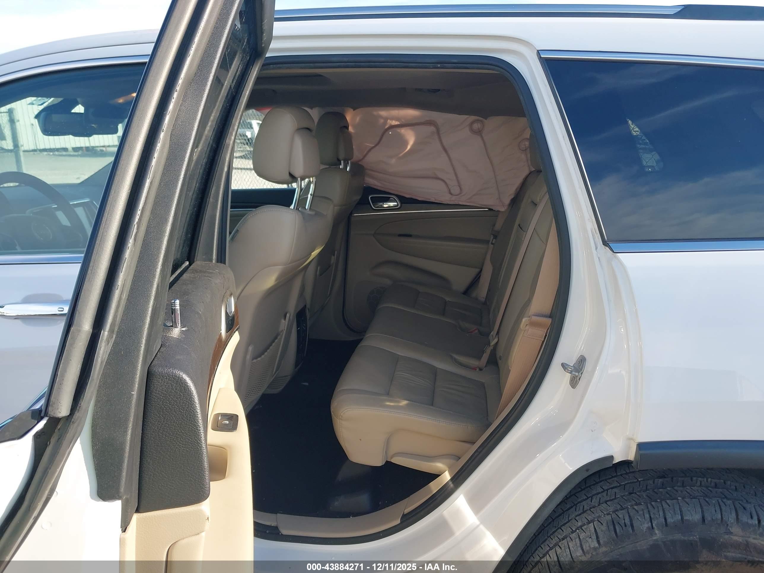 JEEP GRAND image 8