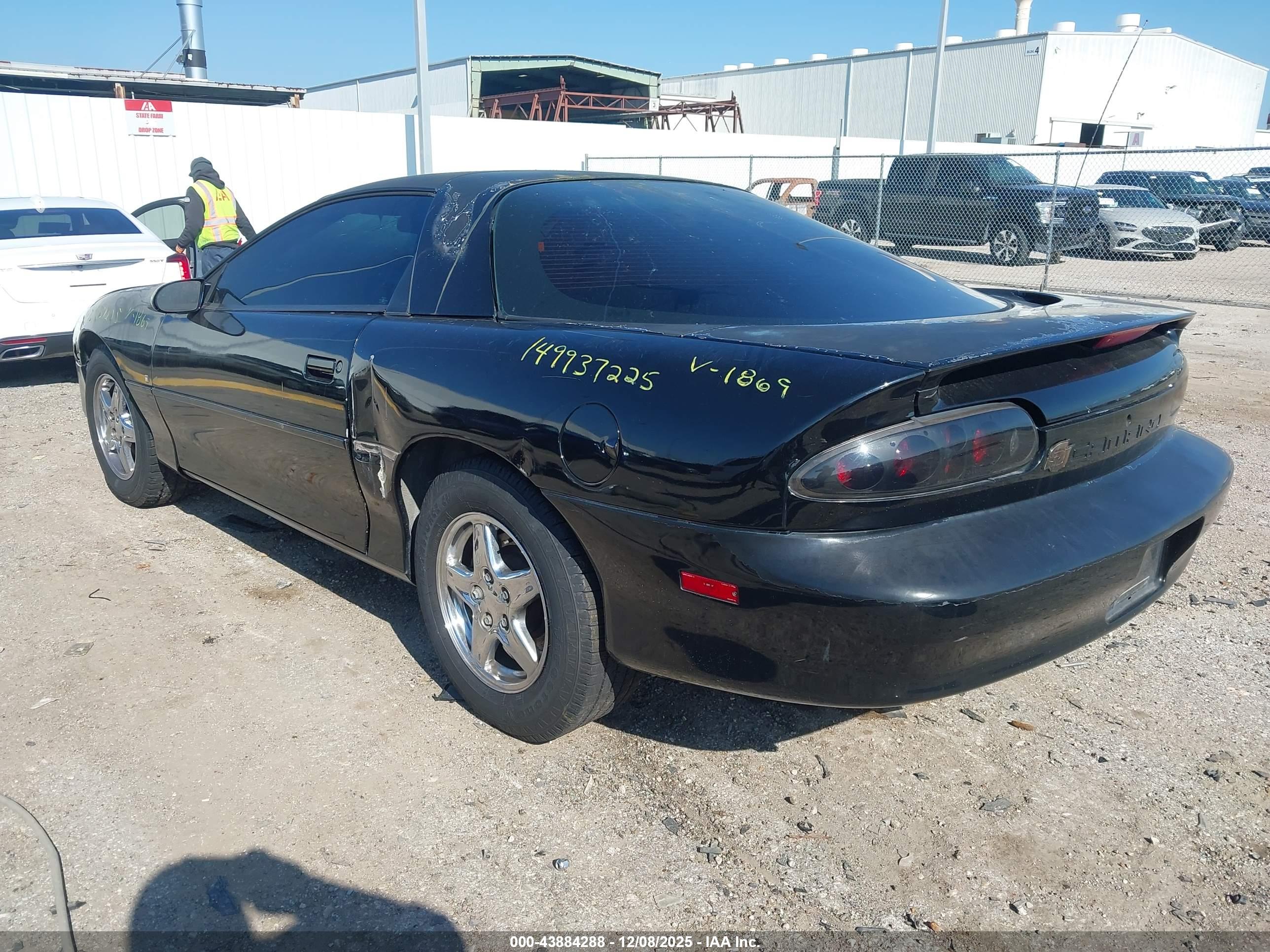 CHEVROLET CAMARO image 3