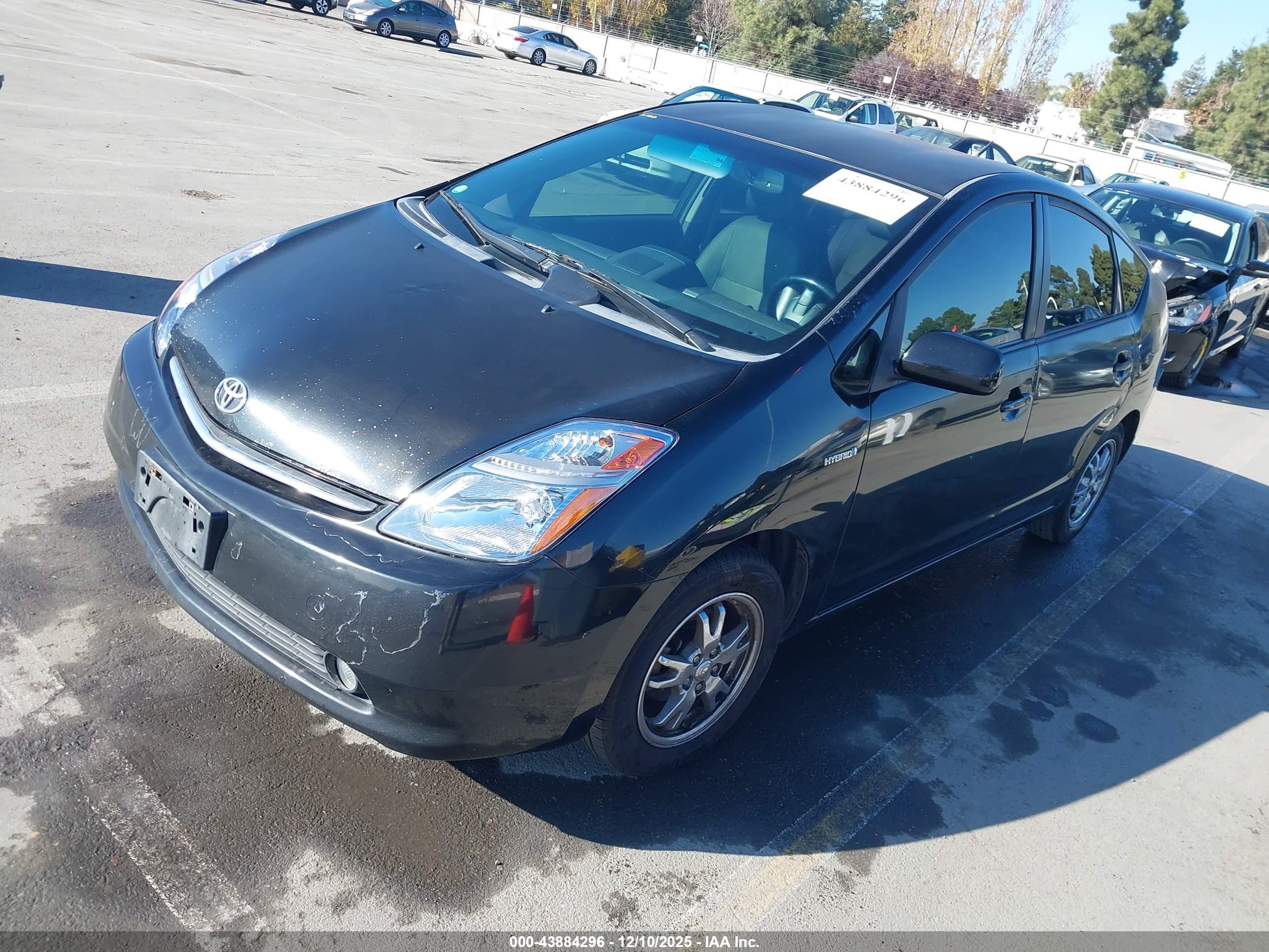 TOYOTA PRIUS image 2