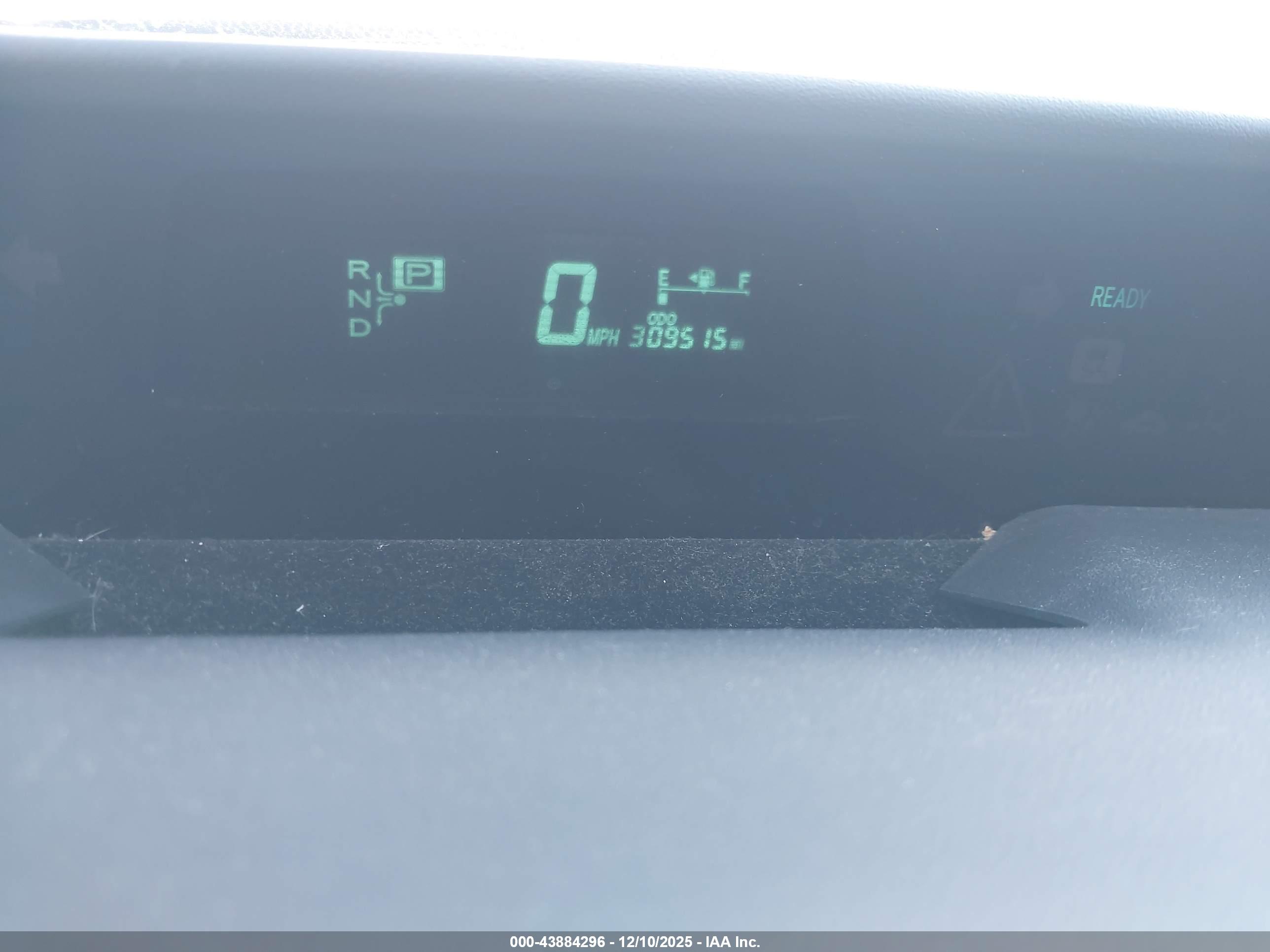 TOYOTA PRIUS image 7