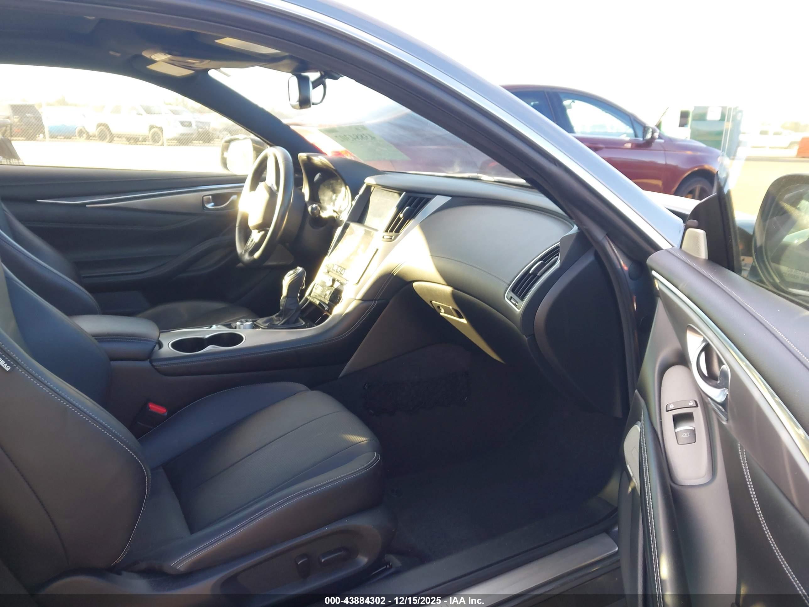 INFINITI Q60 image 5