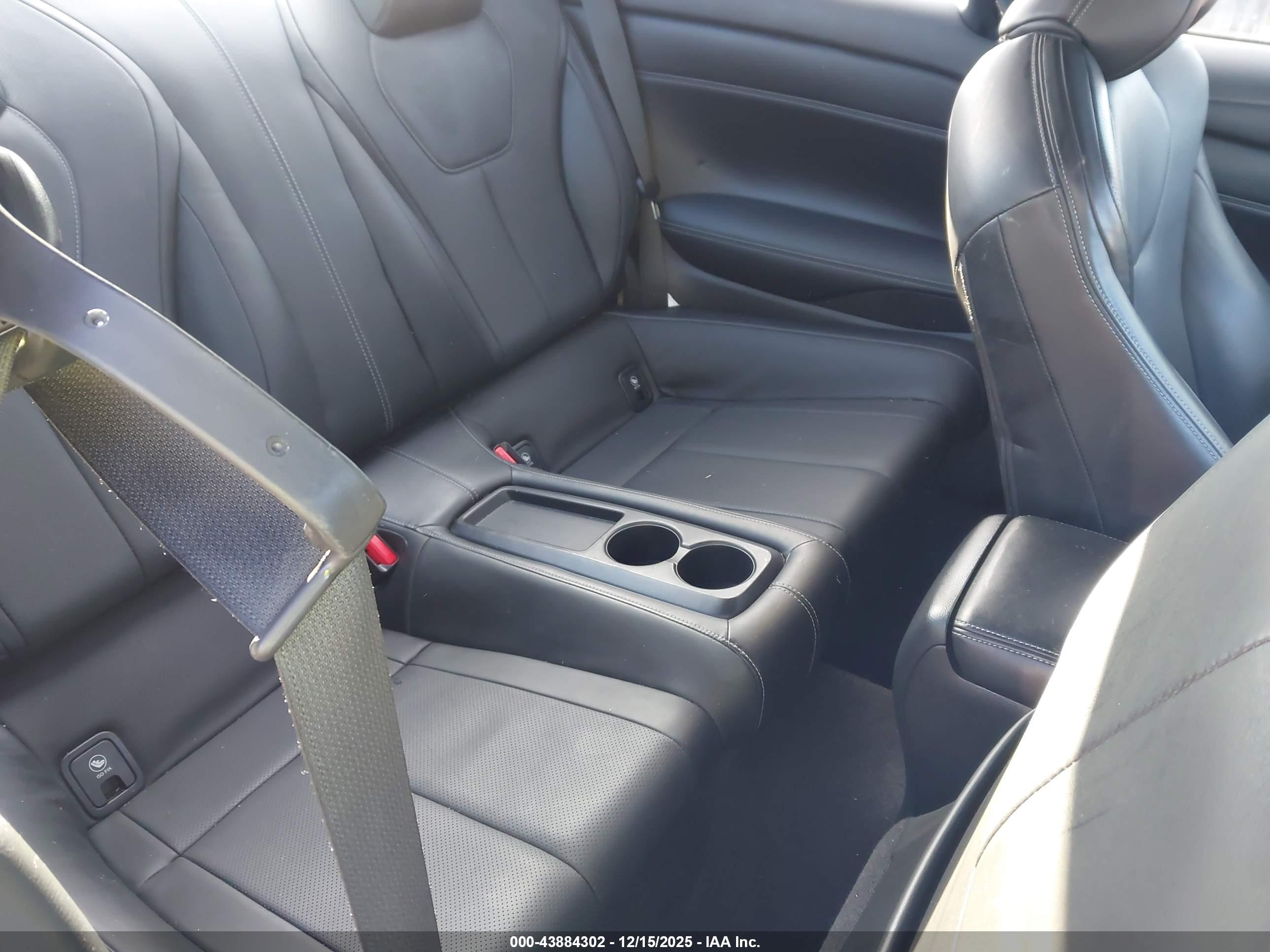 INFINITI Q60 image 8