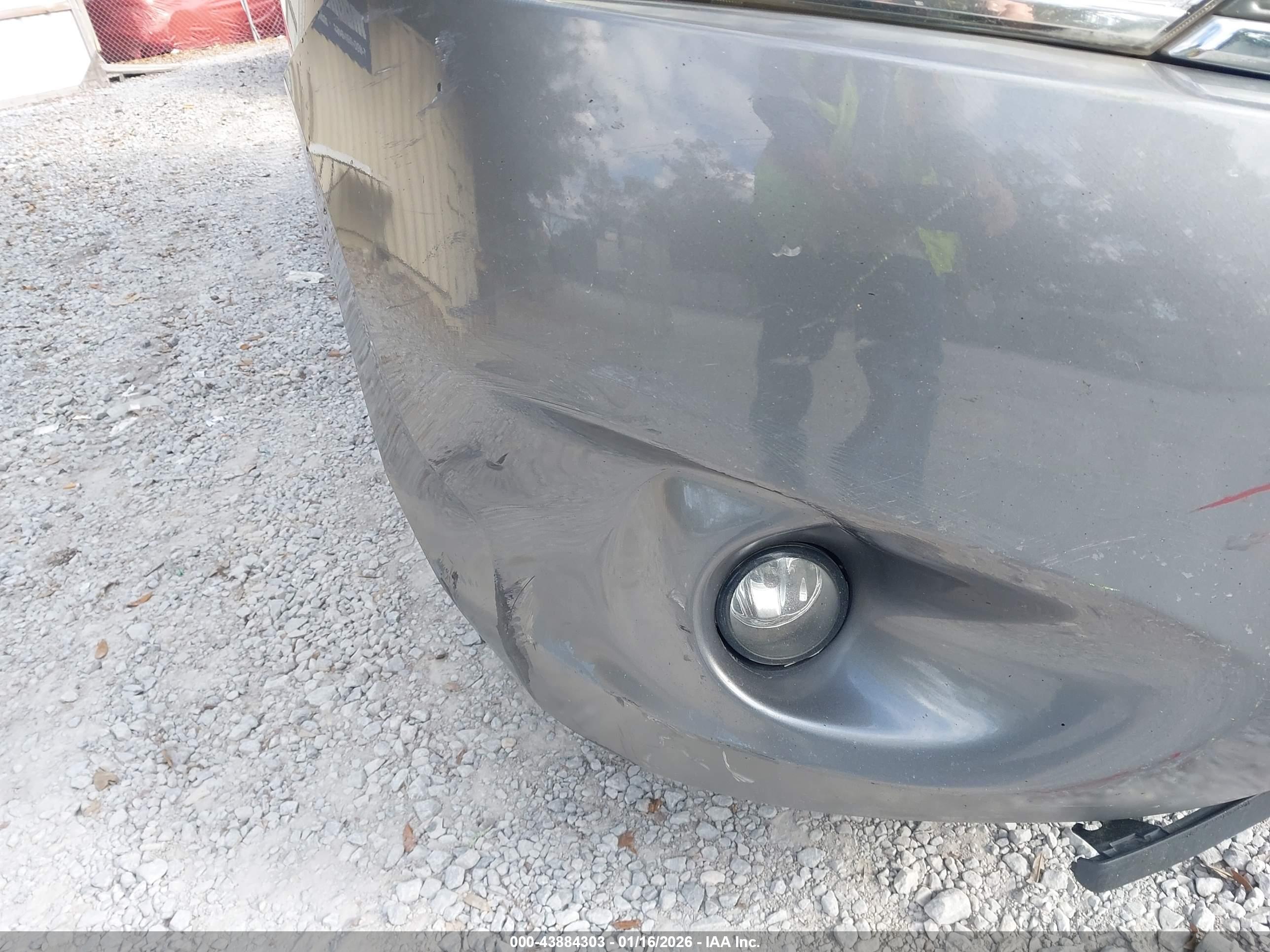 NISSAN QUEST image 6