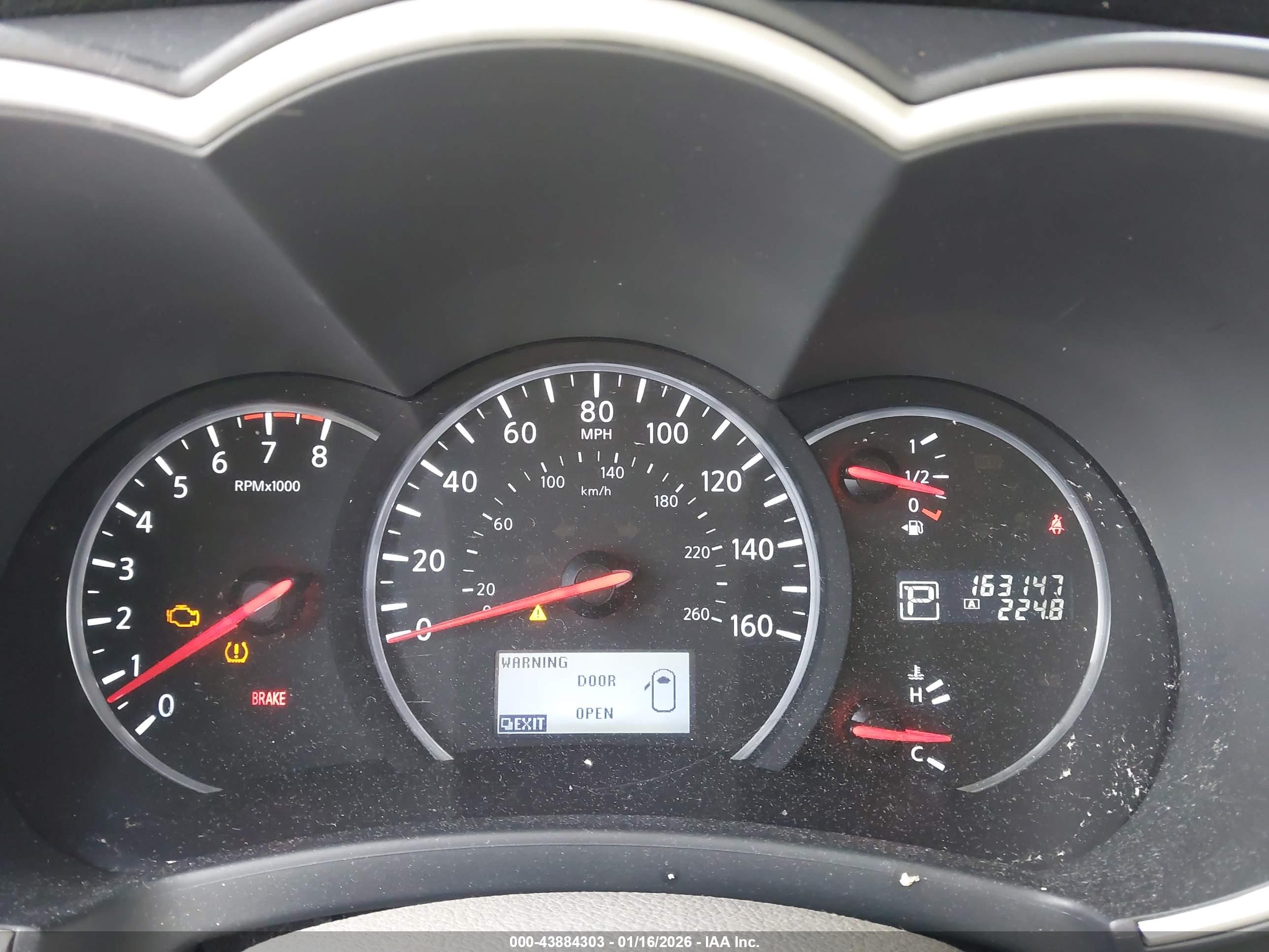 NISSAN QUEST image 7