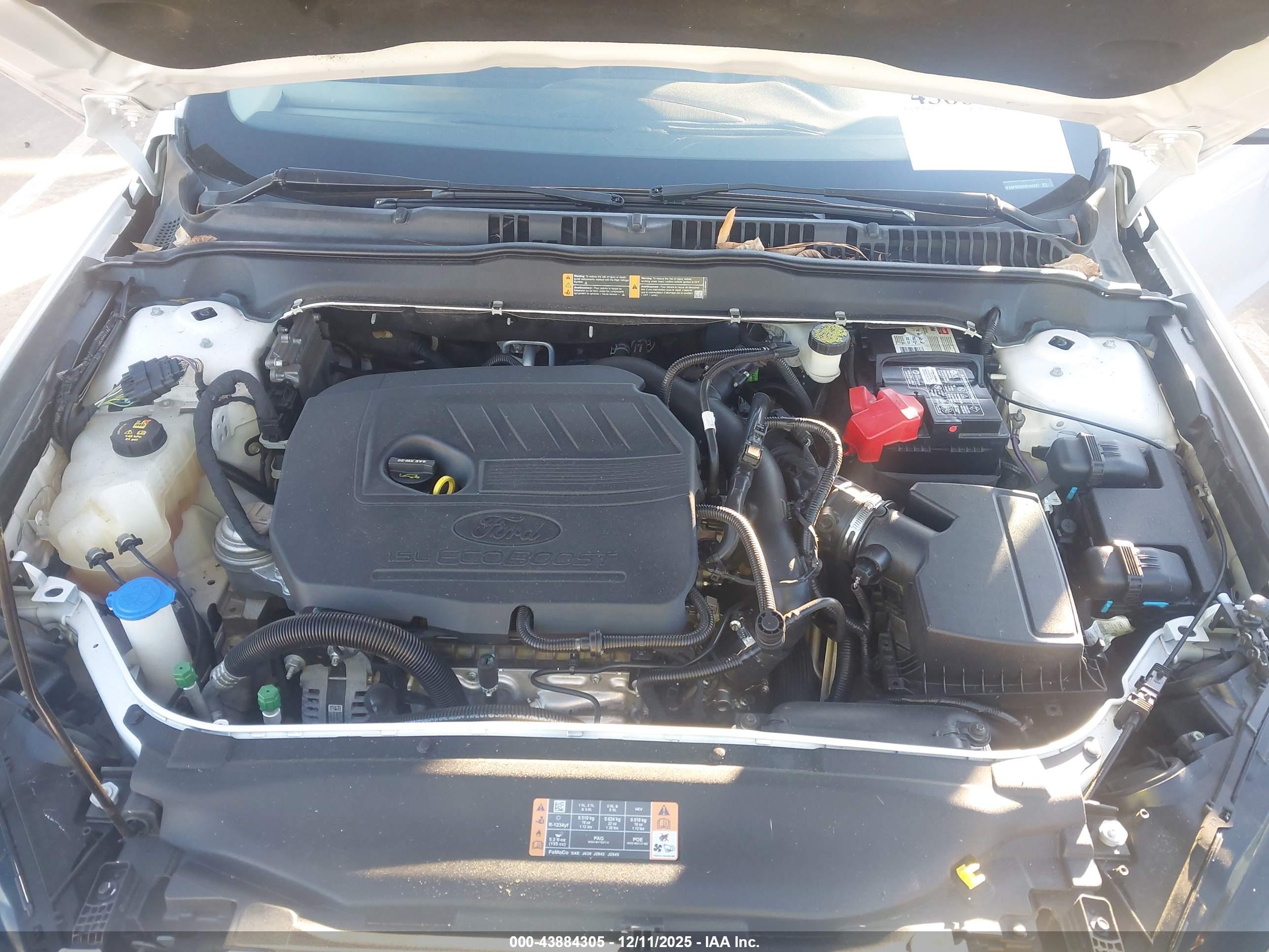 FORD FUSION image 10