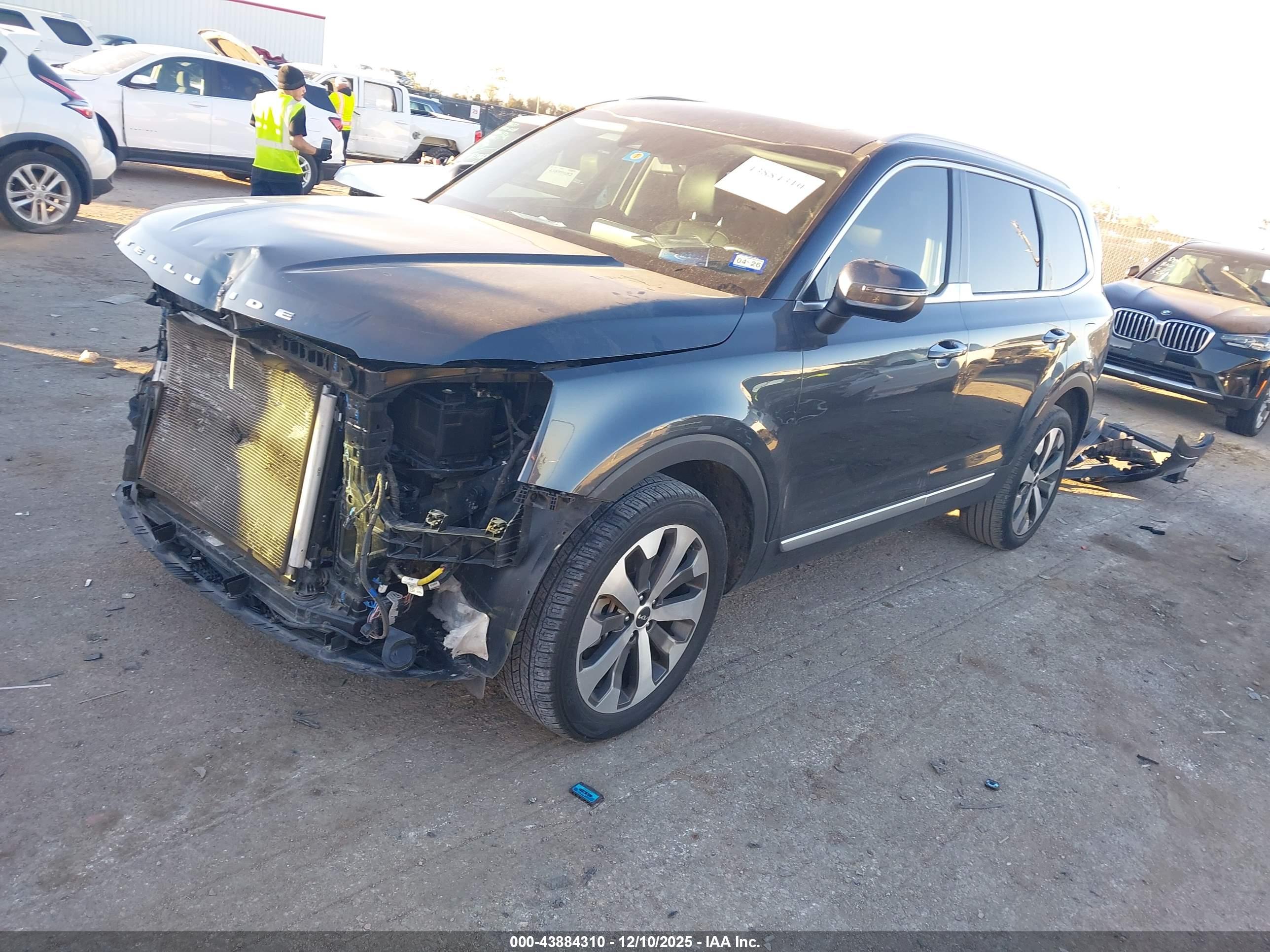 KIA TELLURIDE image 2