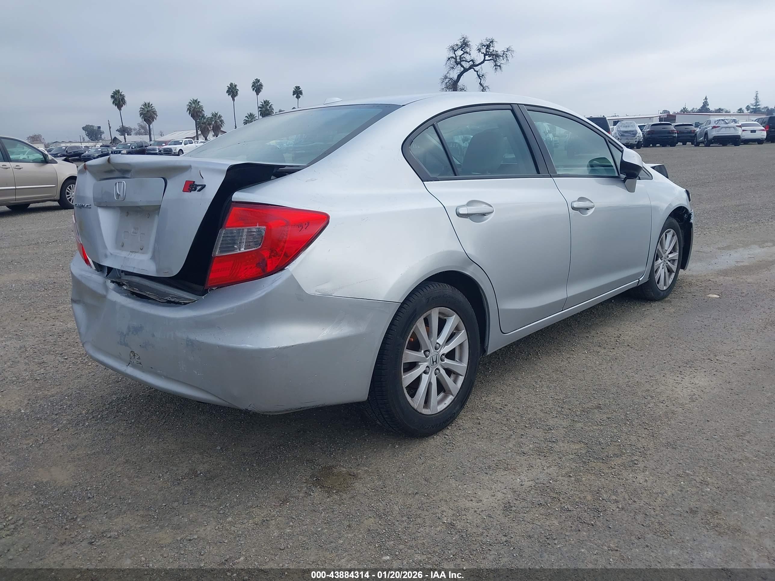 HONDA CIVIC image 4