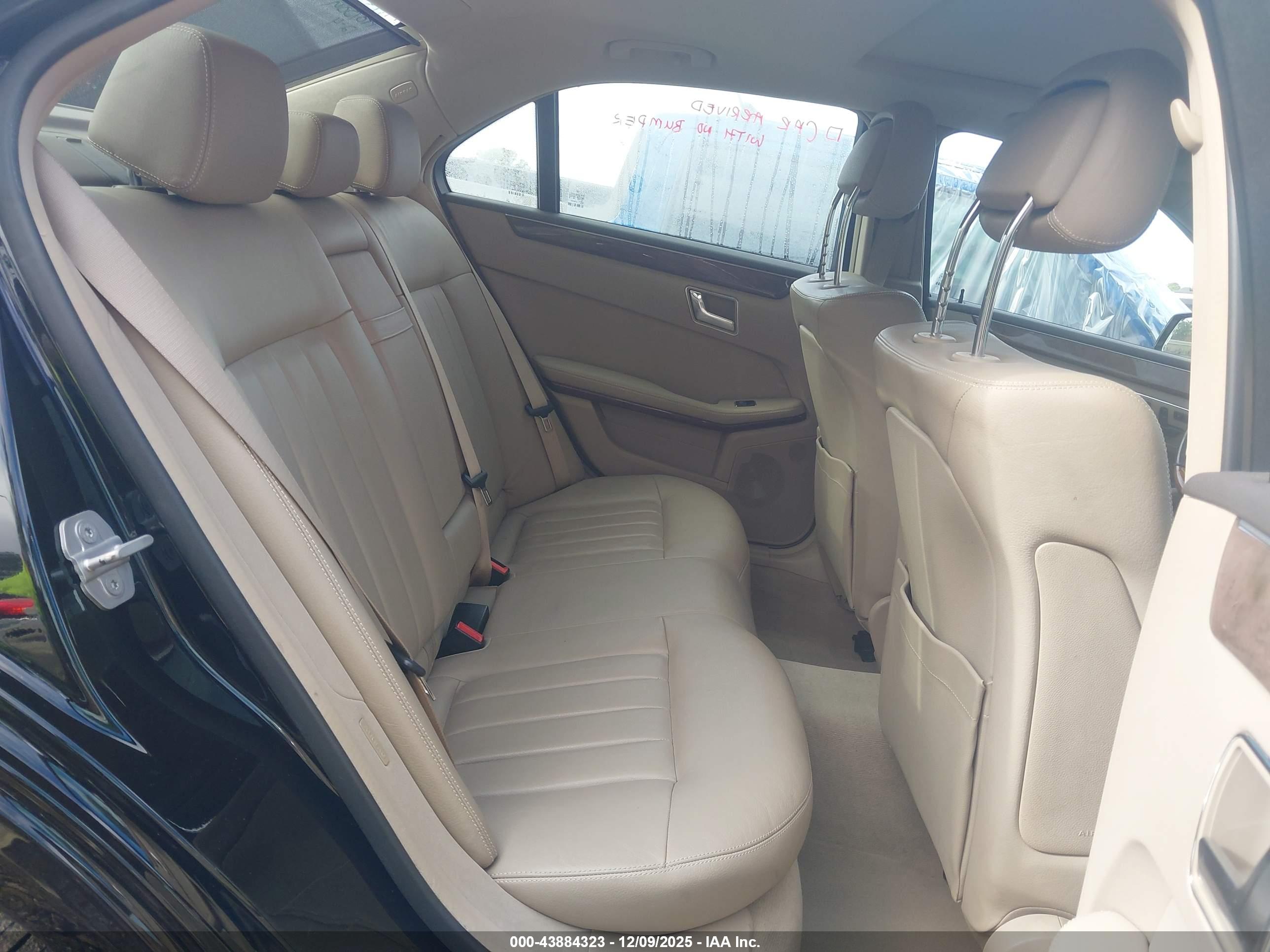 MERCEDES-BENZ E image 8
