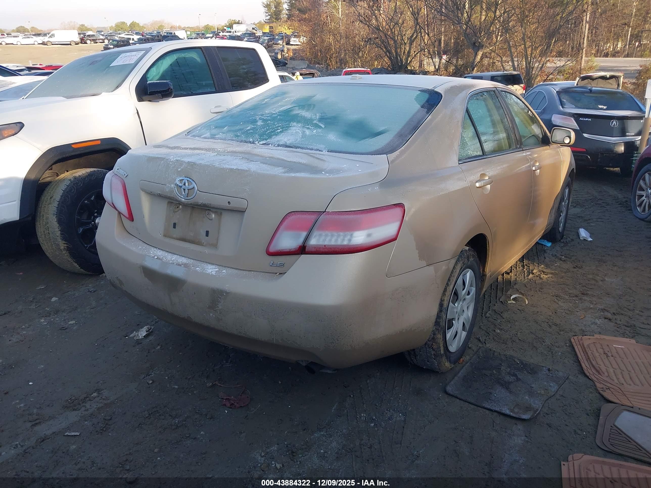 TOYOTA CAMRY image 4