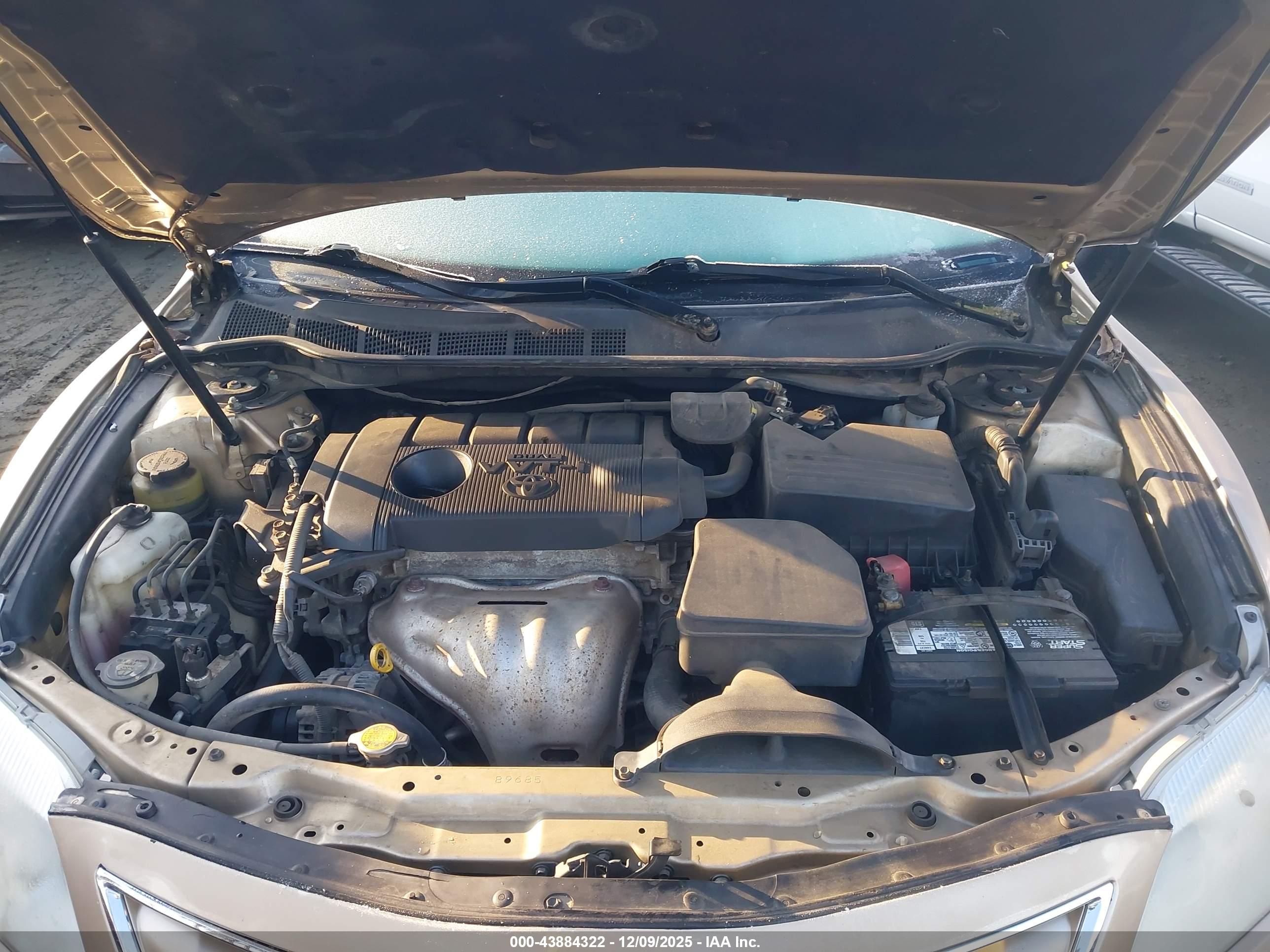 TOYOTA CAMRY image 6