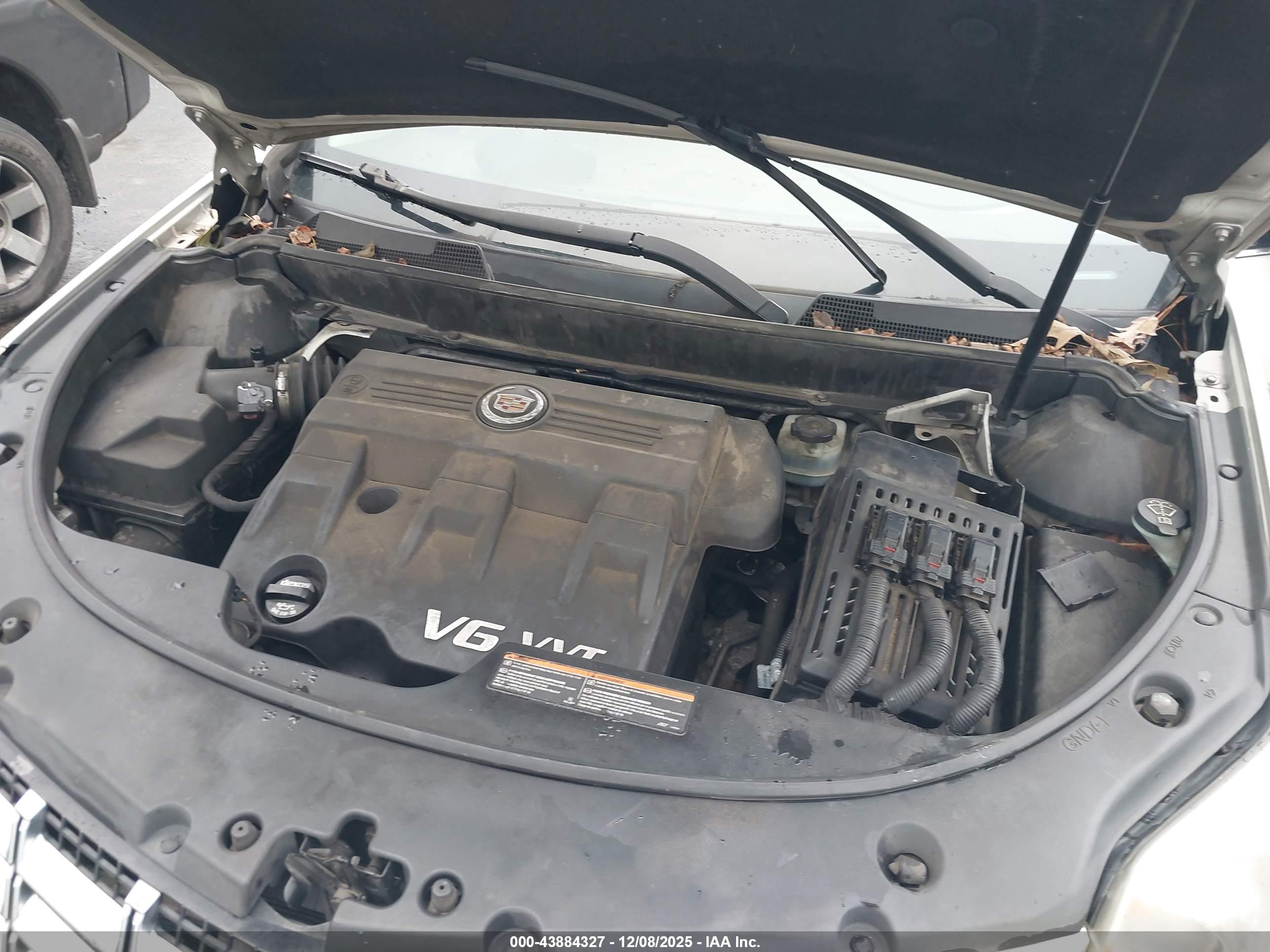 CADILLAC SRX image 10