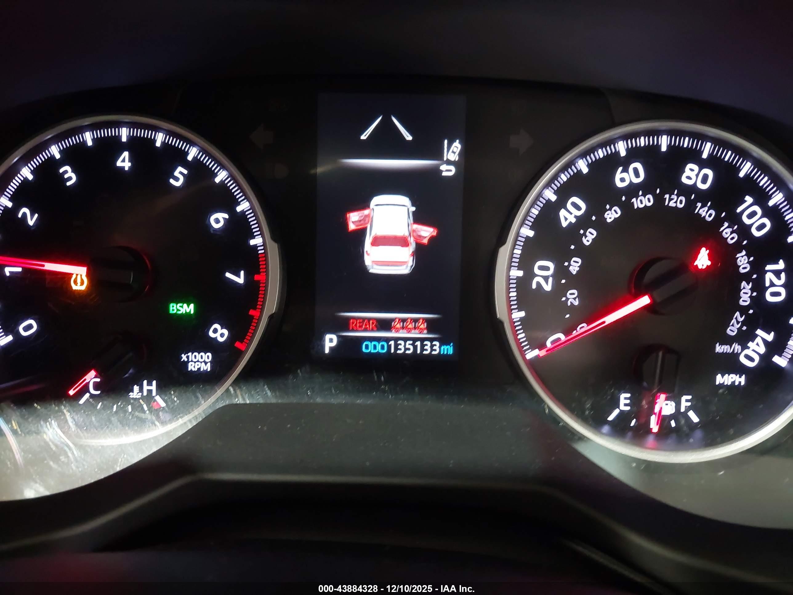 TOYOTA RAV4 image 7