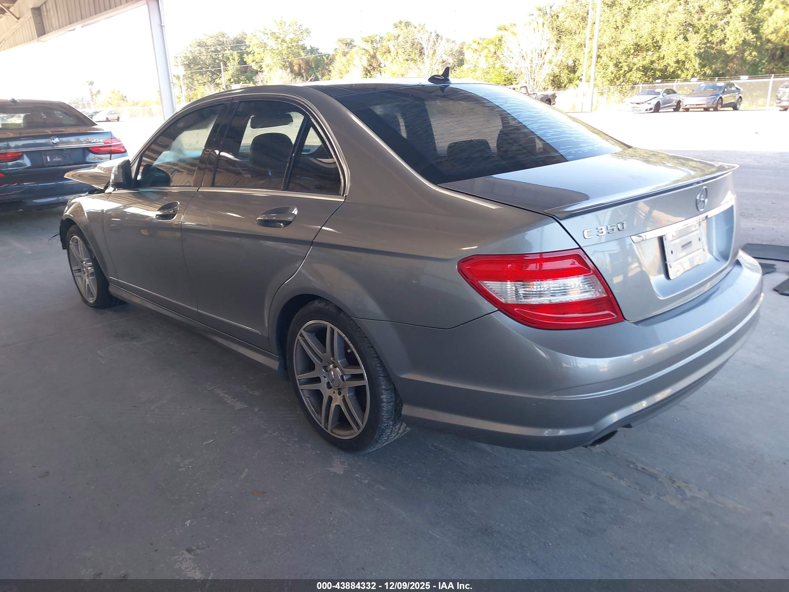 MERCEDES-BENZ C image 3