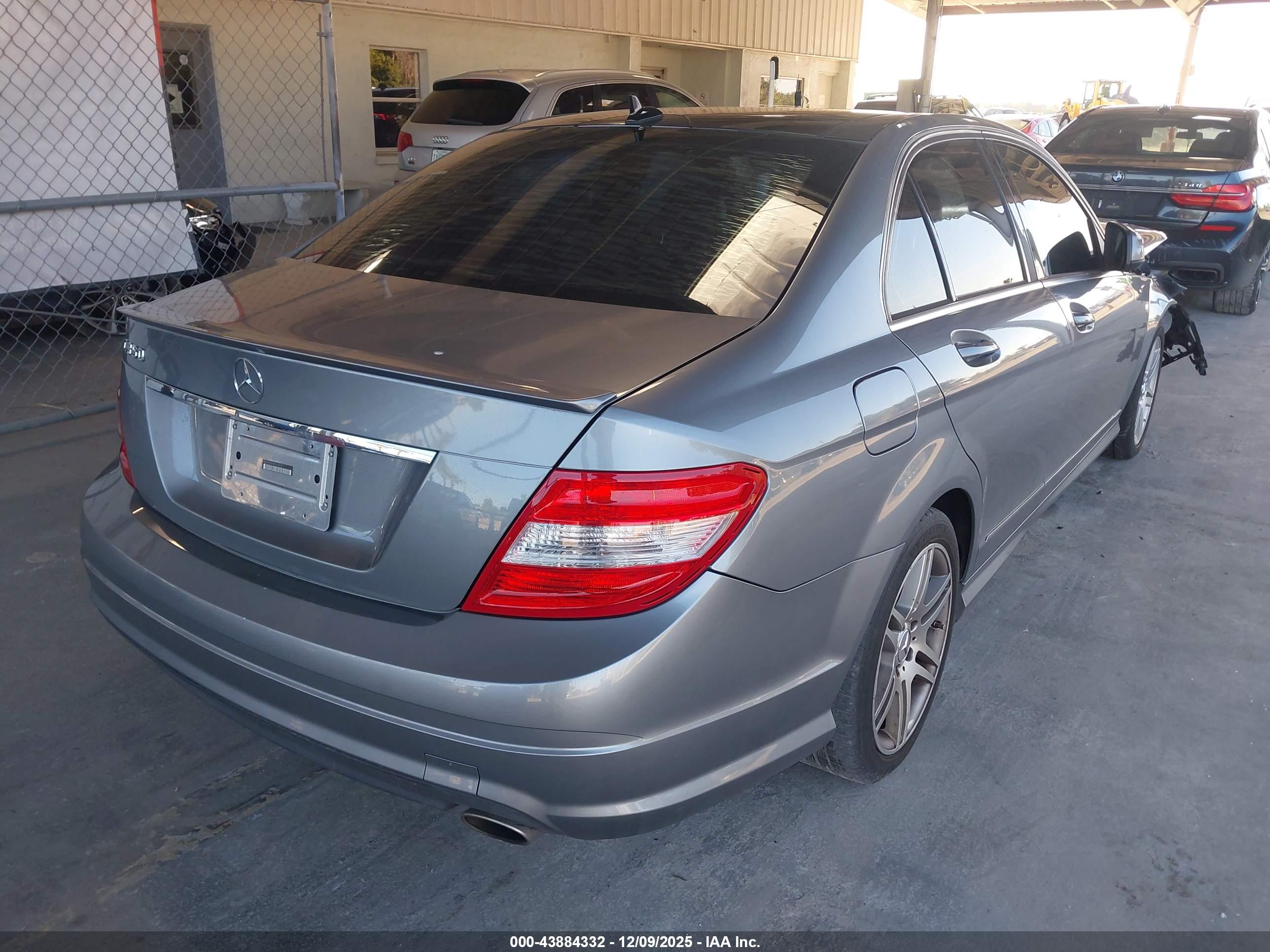 MERCEDES-BENZ C image 4