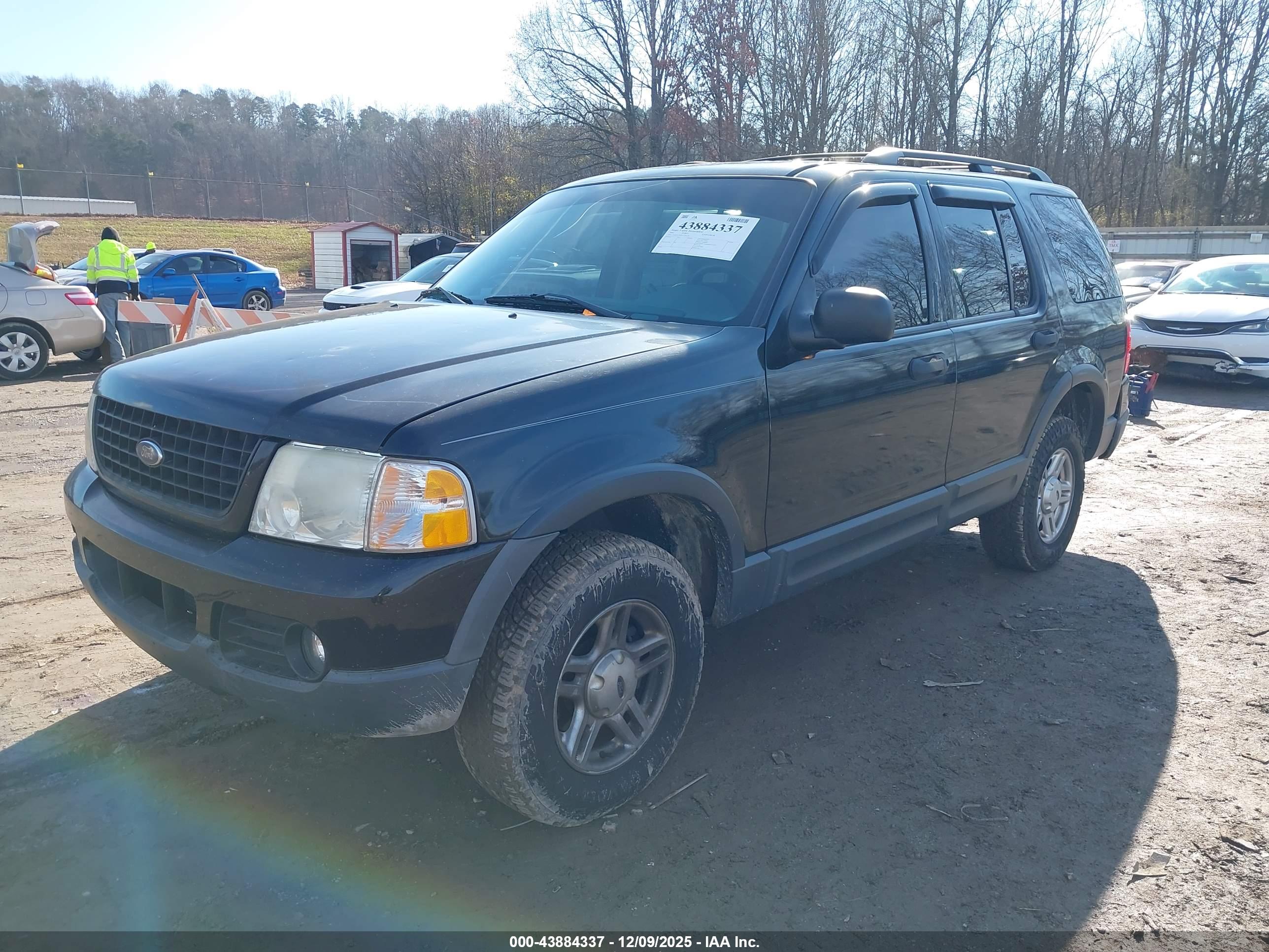 FORD EXPLORER image 2