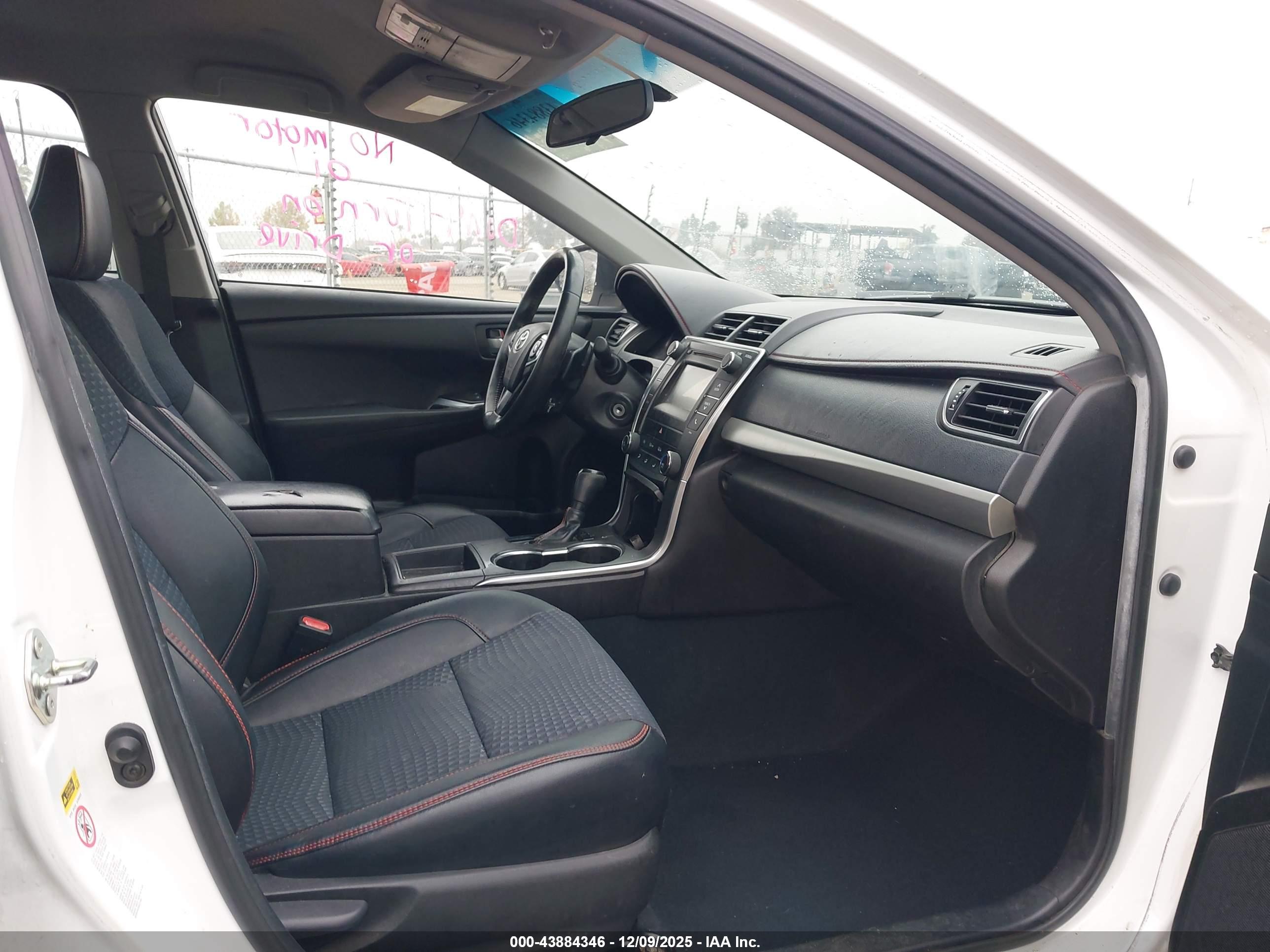 TOYOTA CAMRY image 5