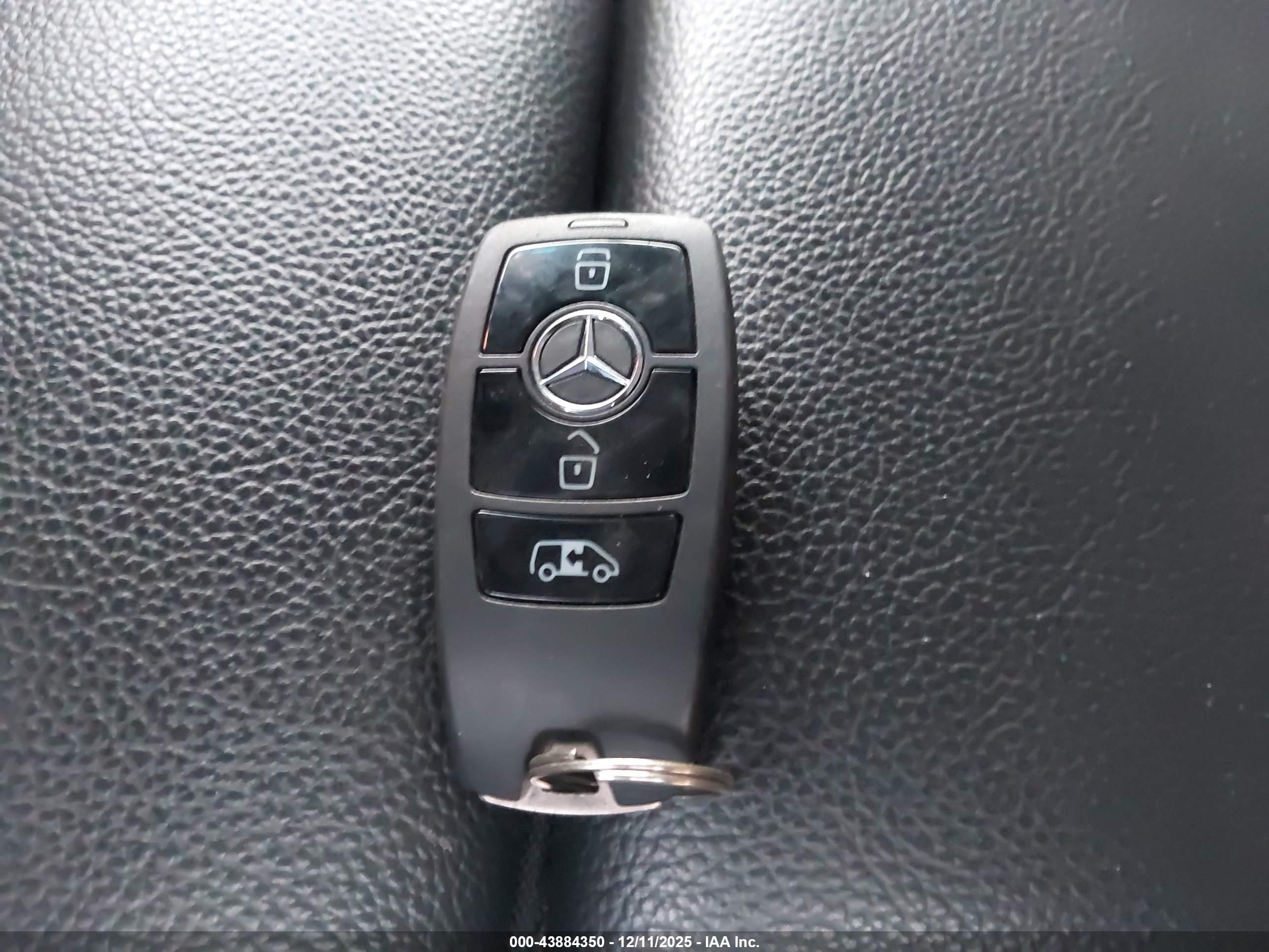 MERCEDES-BENZ SPRINTER image 11