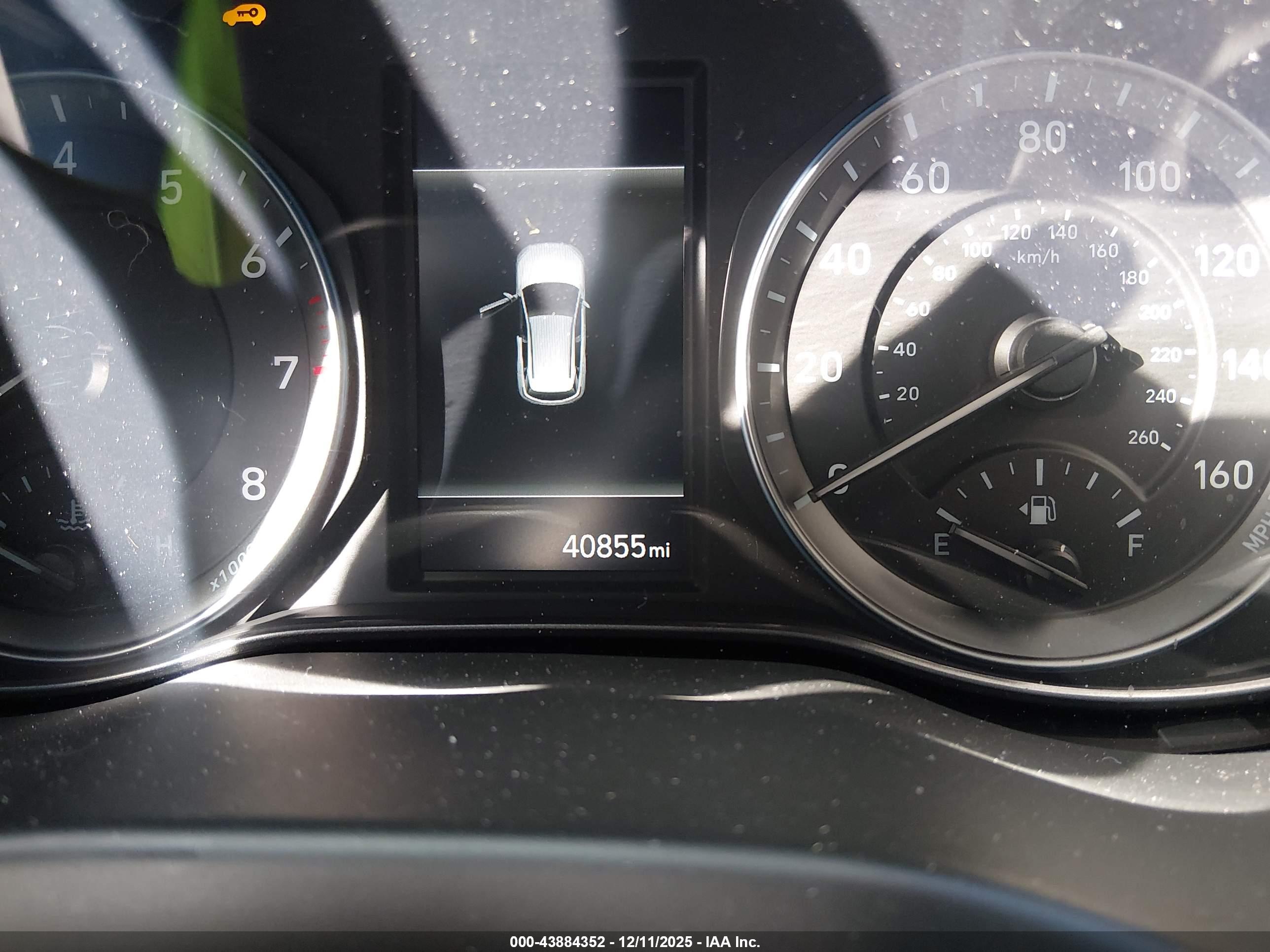 HYUNDAI KONA image 7