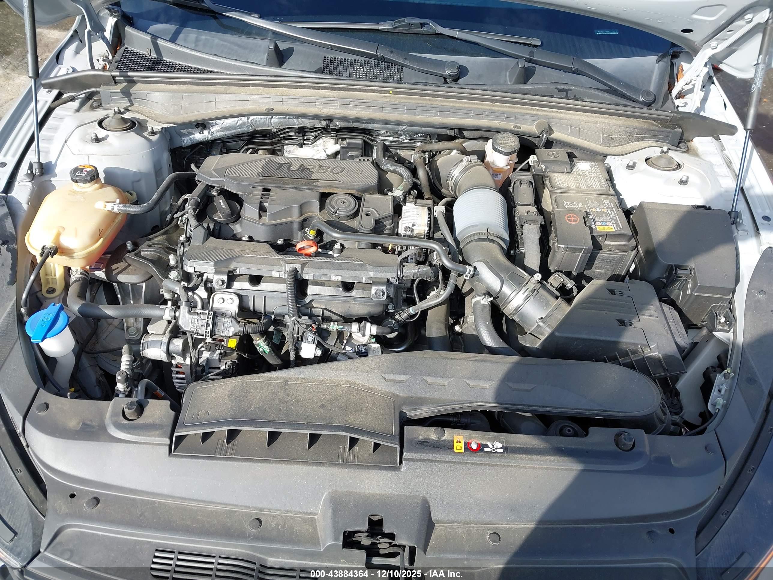 KIA K5 image 10