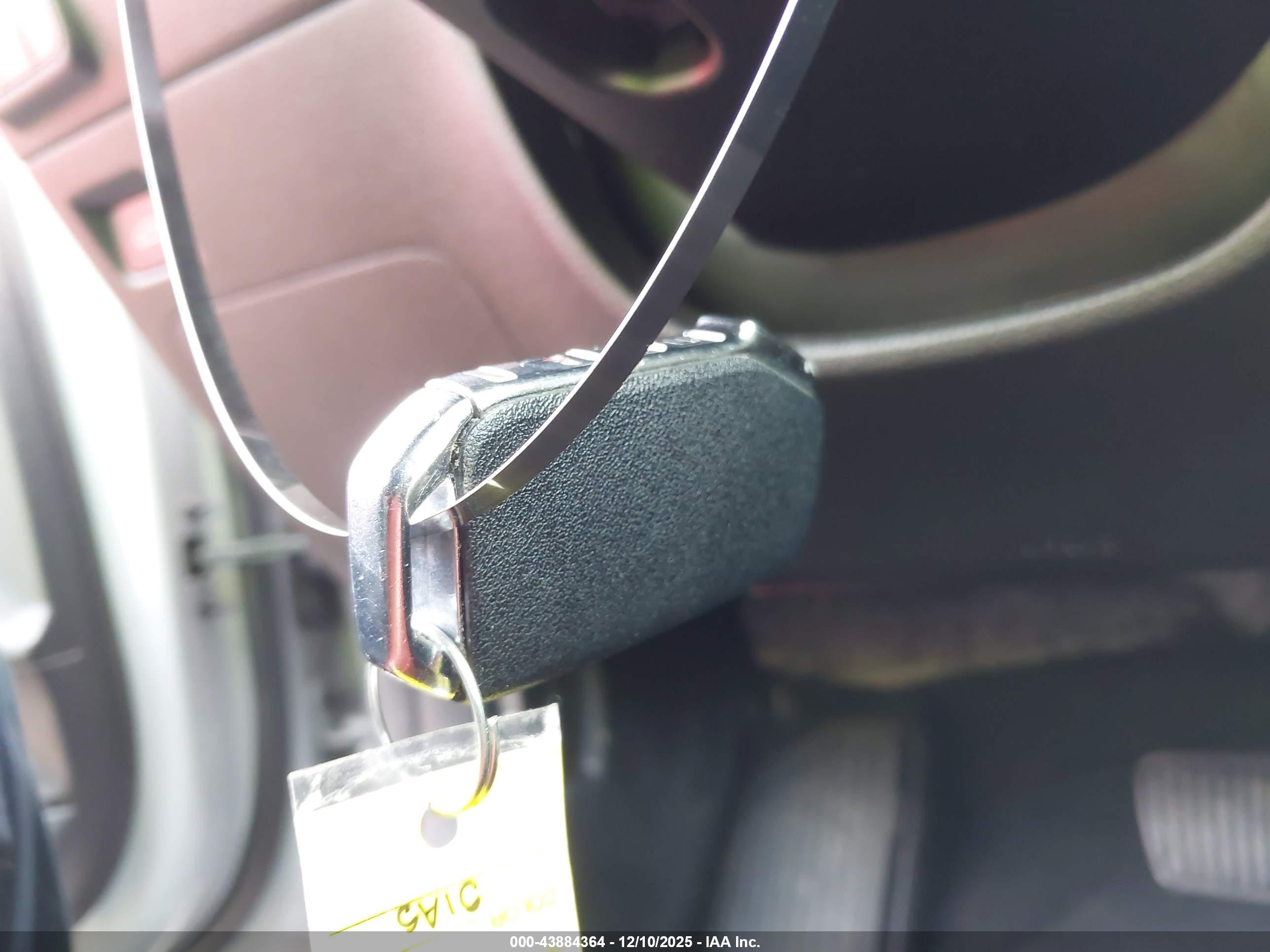 KIA K5 image 11