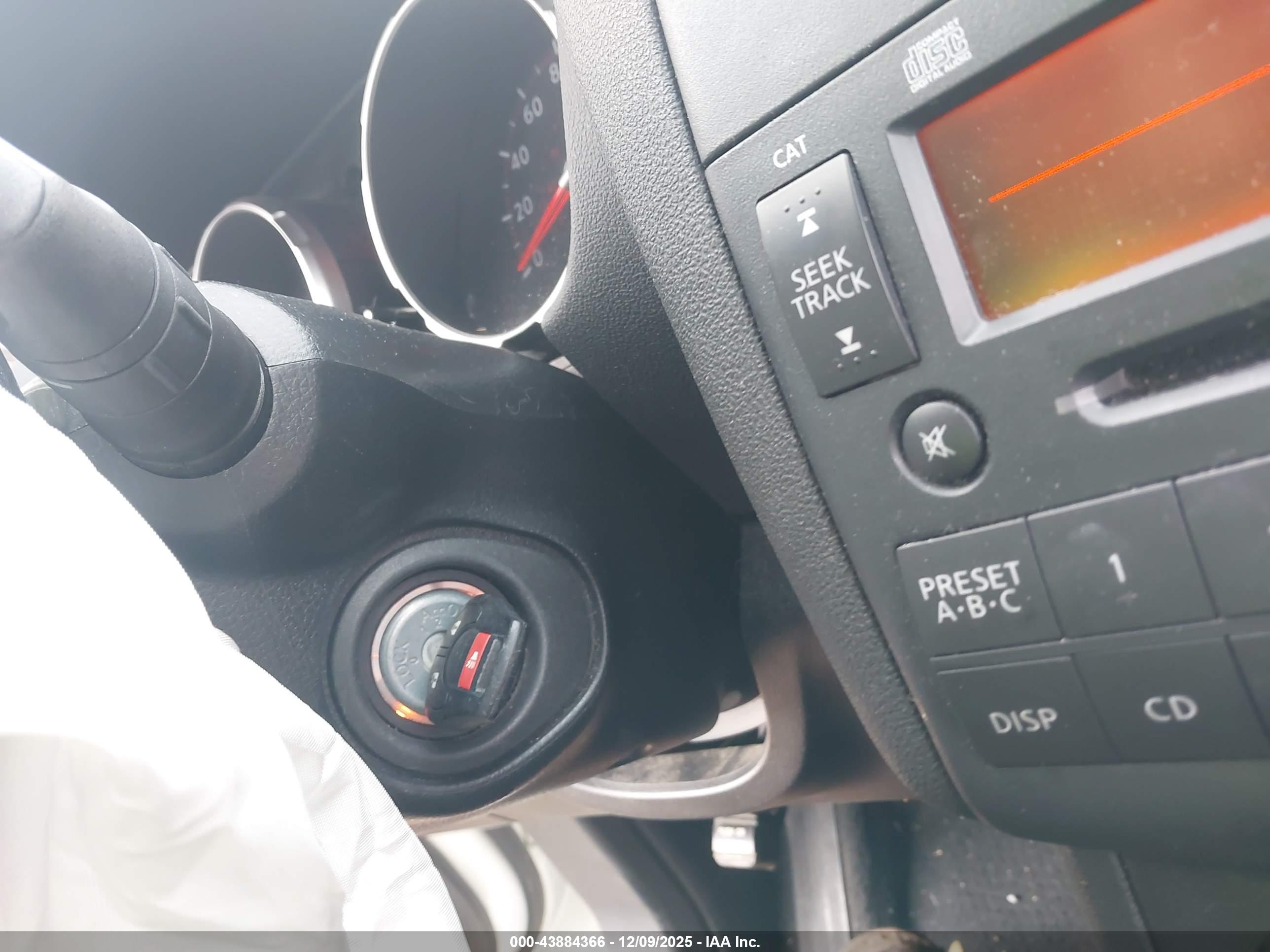 NISSAN ROGUE image 11