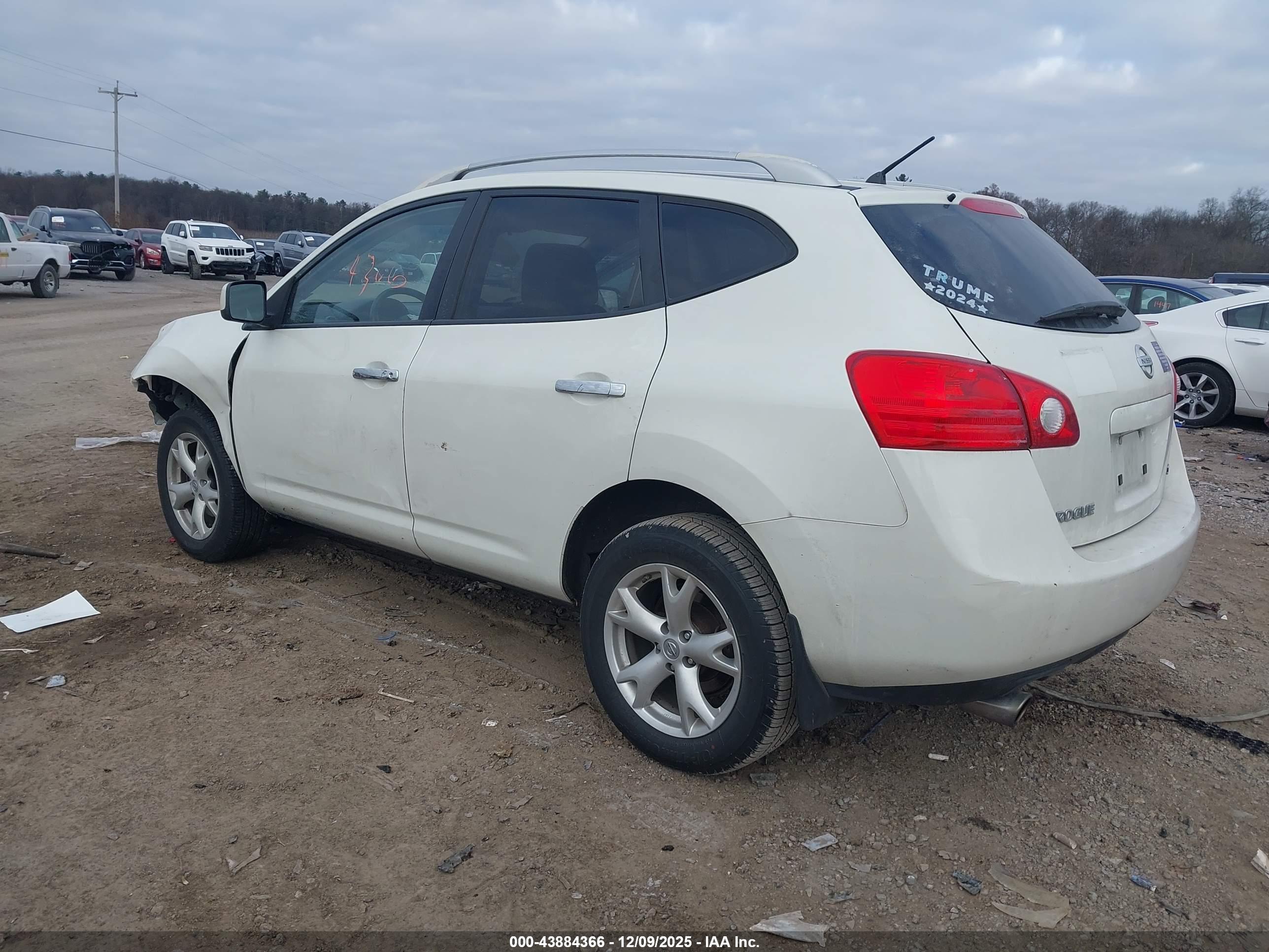 NISSAN ROGUE image 3