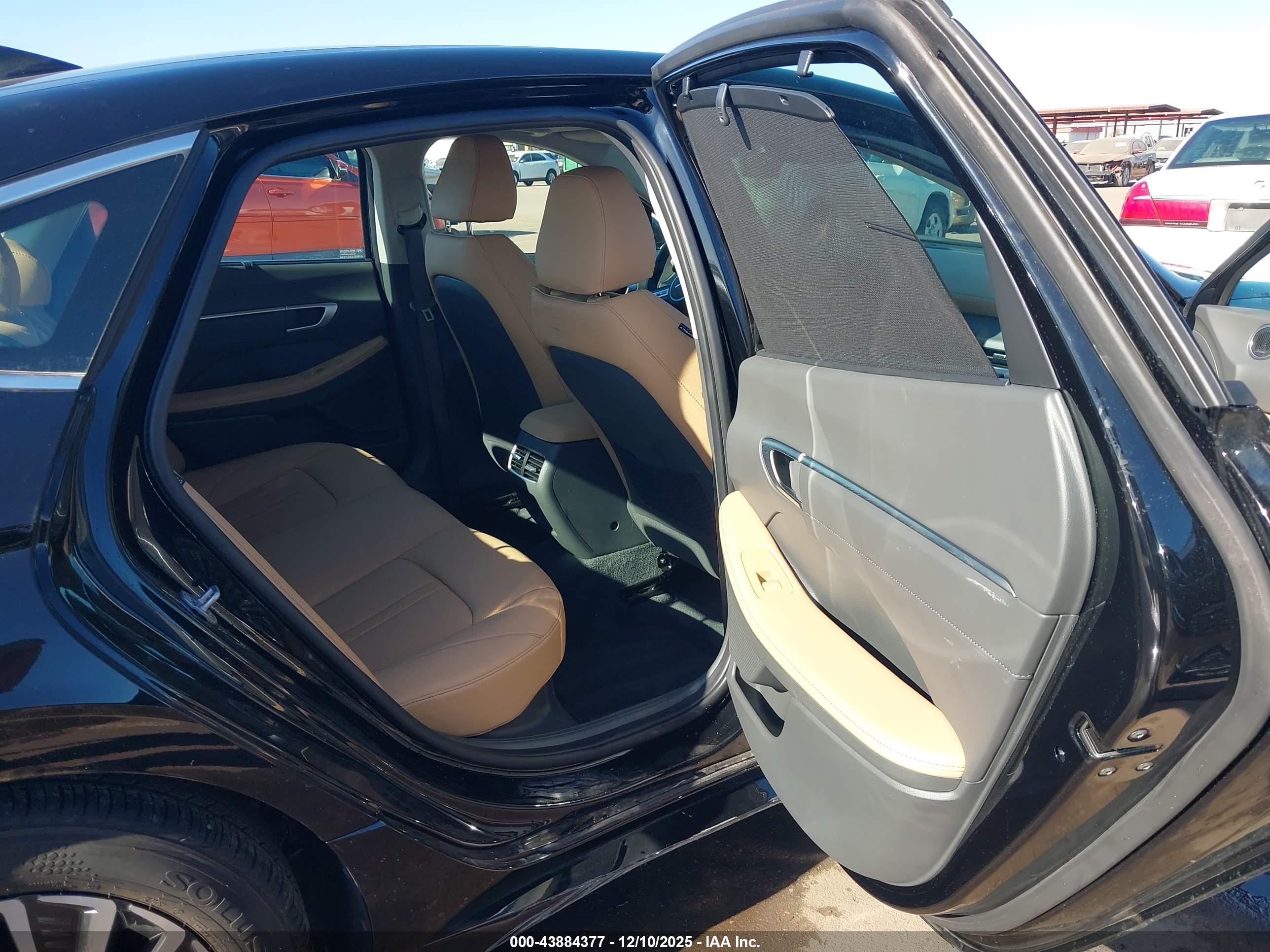 HYUNDAI SONATA image 8