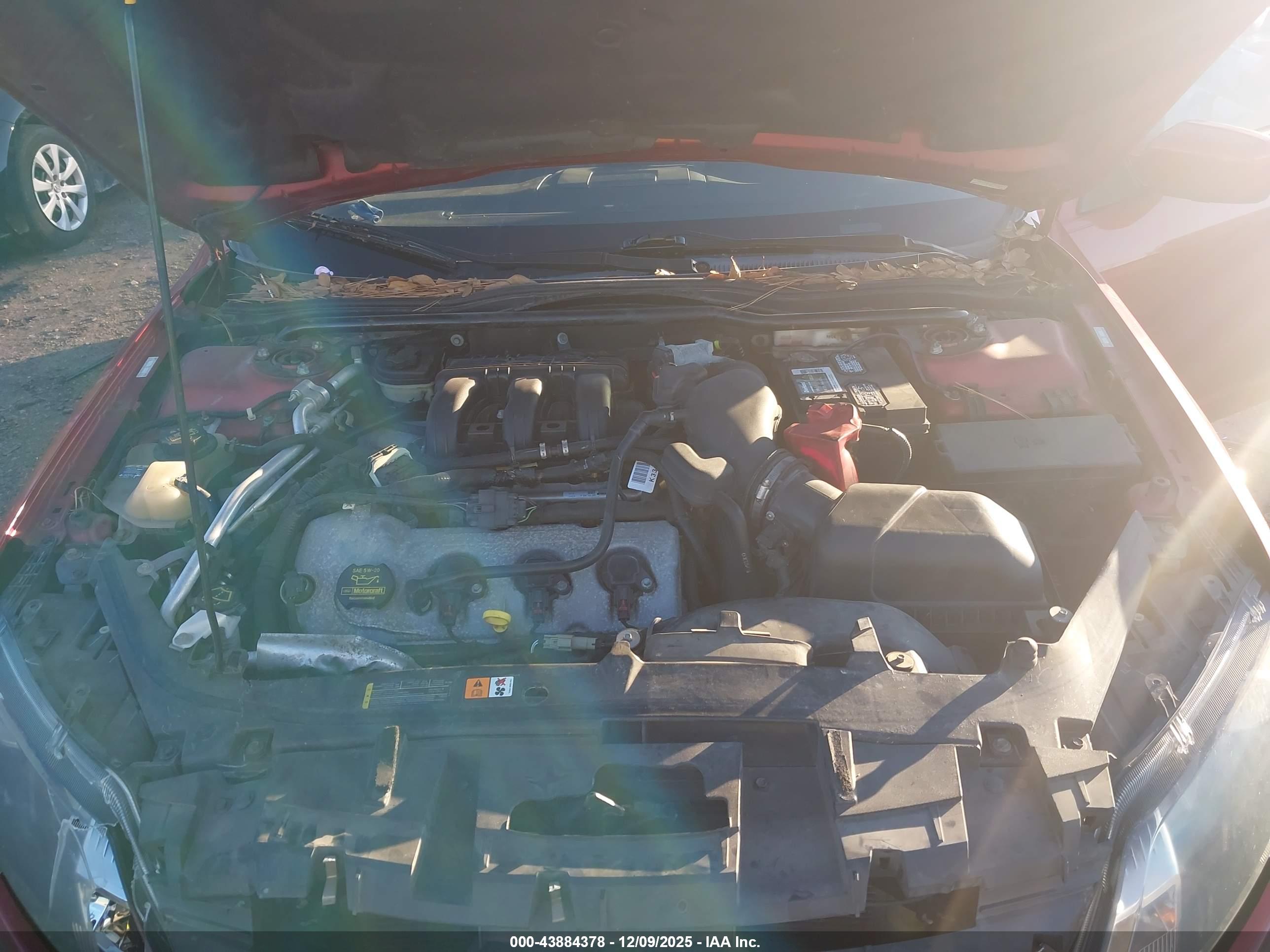 FORD FUSION image 10