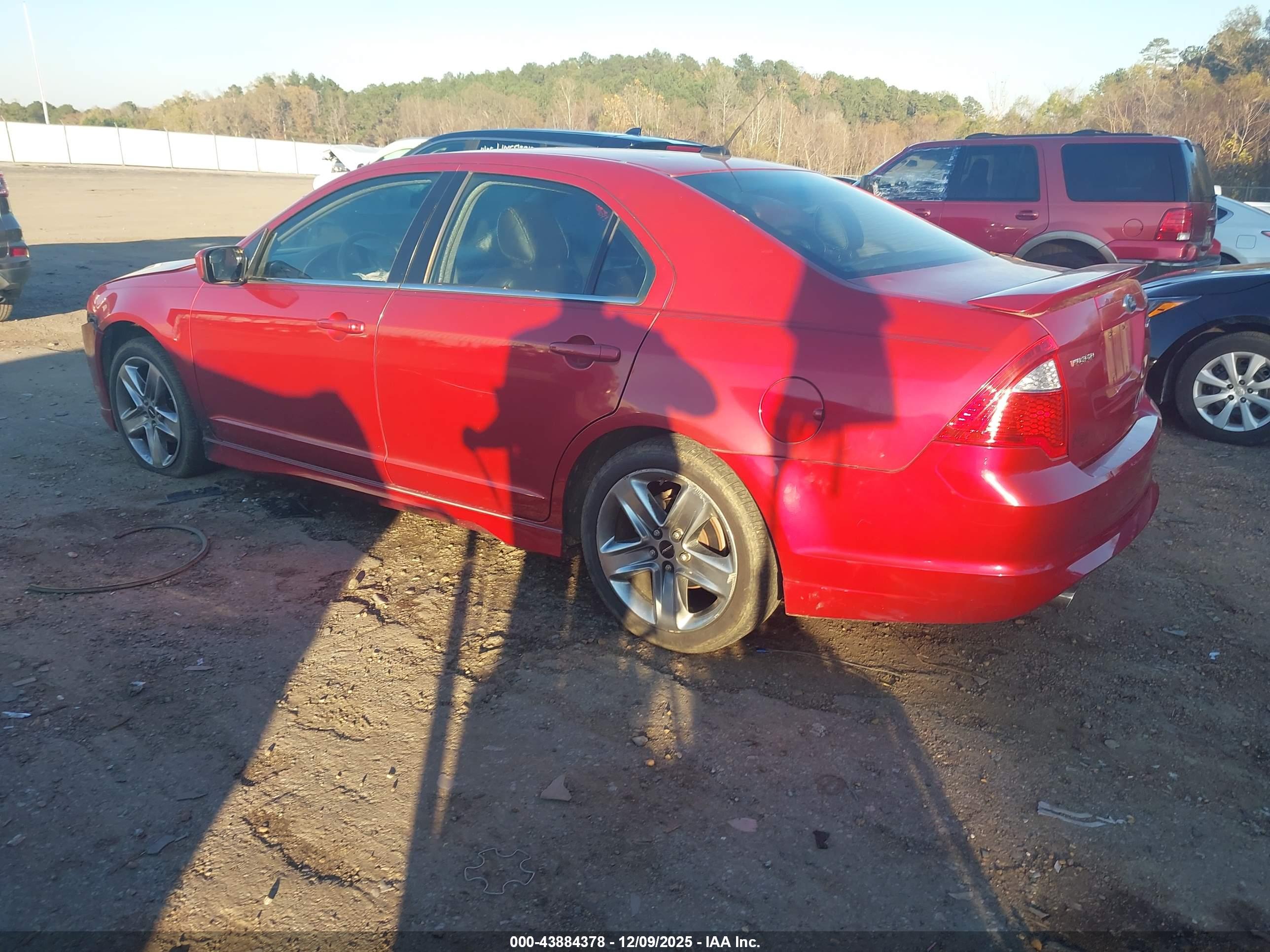 FORD FUSION image 3