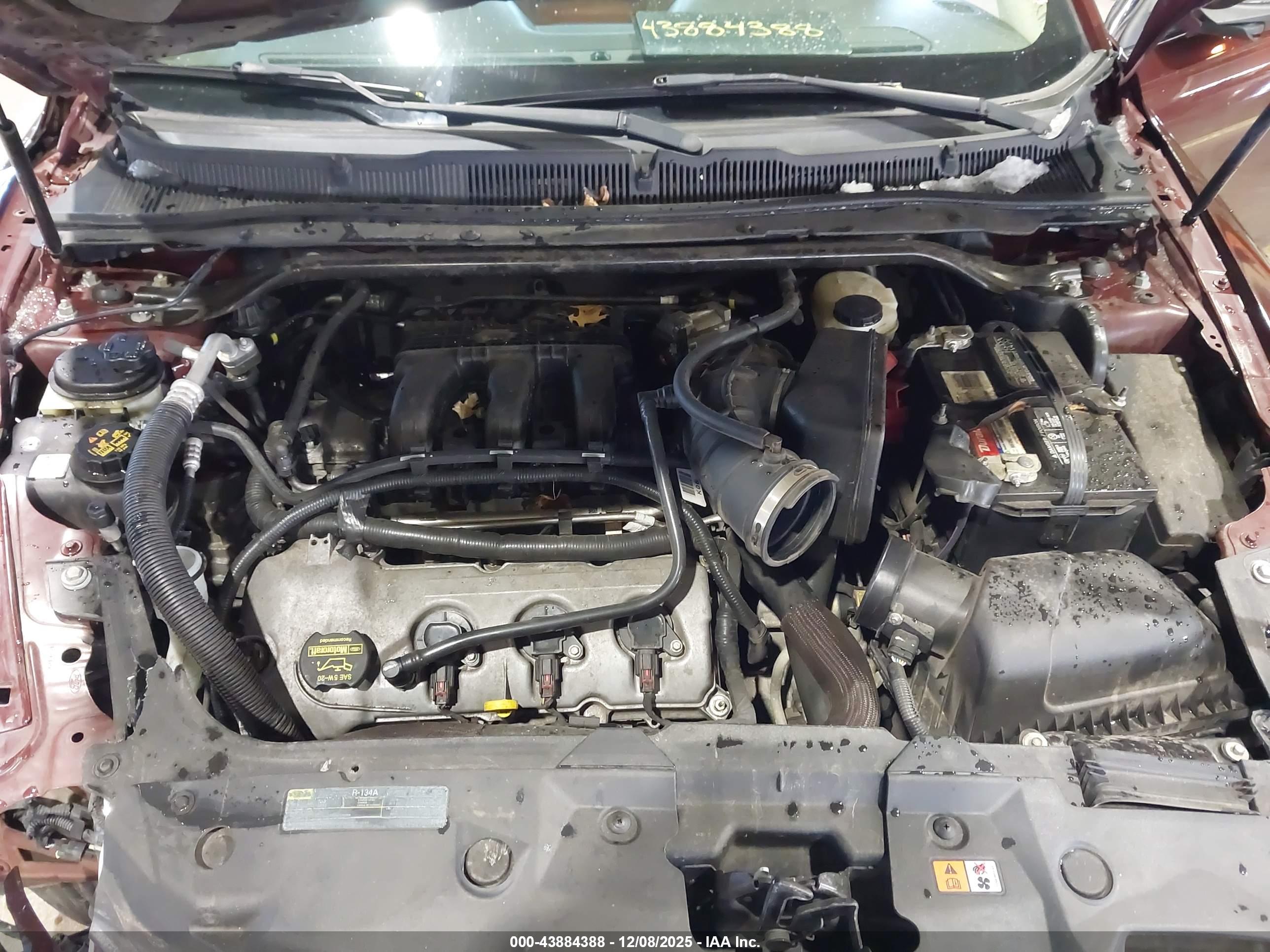 FORD TAURUS image 10