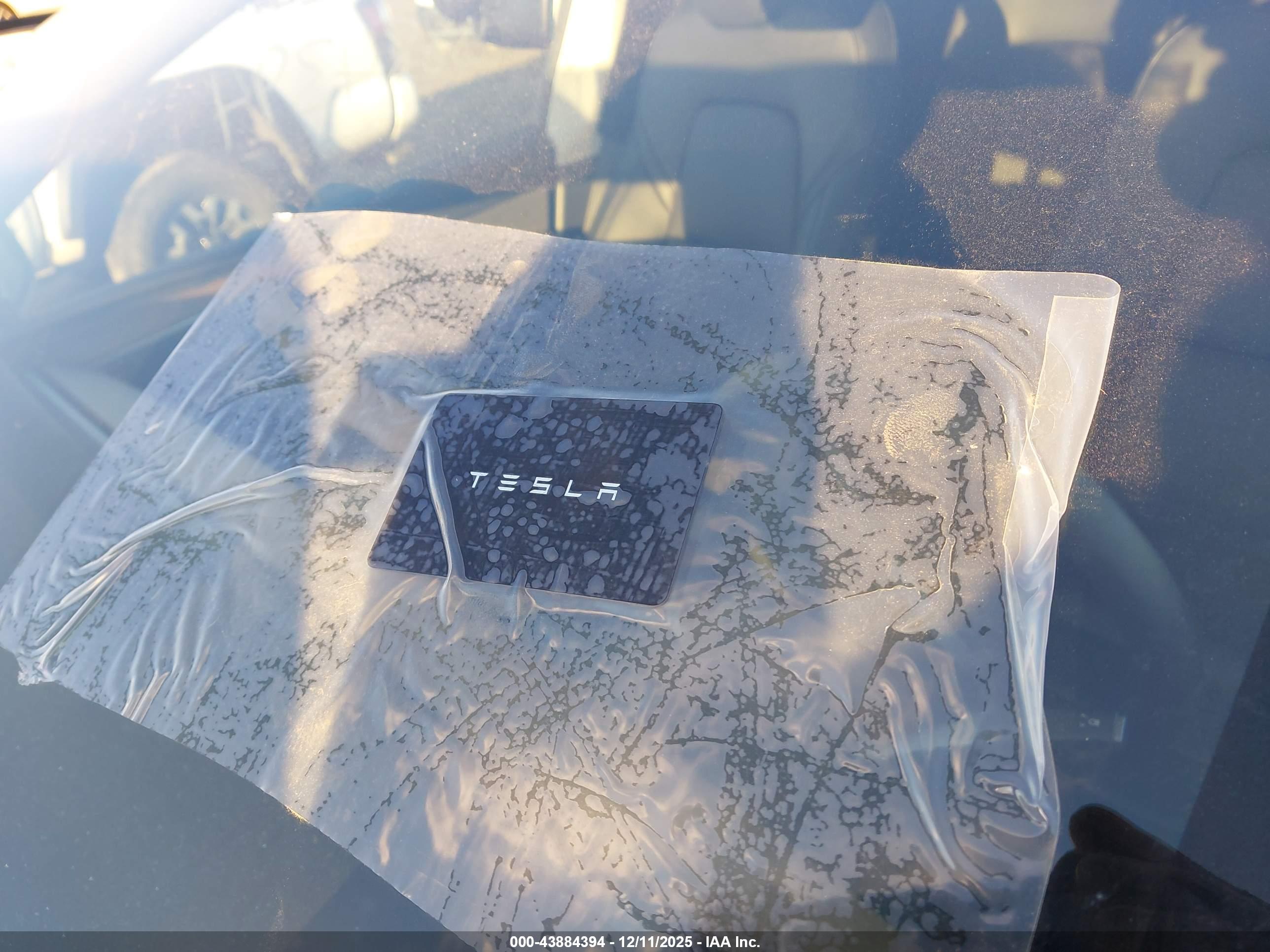 TESLA MODEL image 11