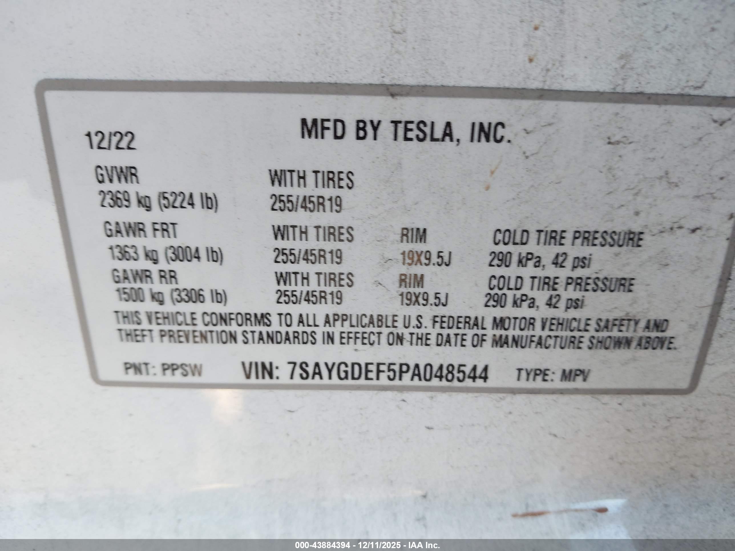 TESLA MODEL image 9