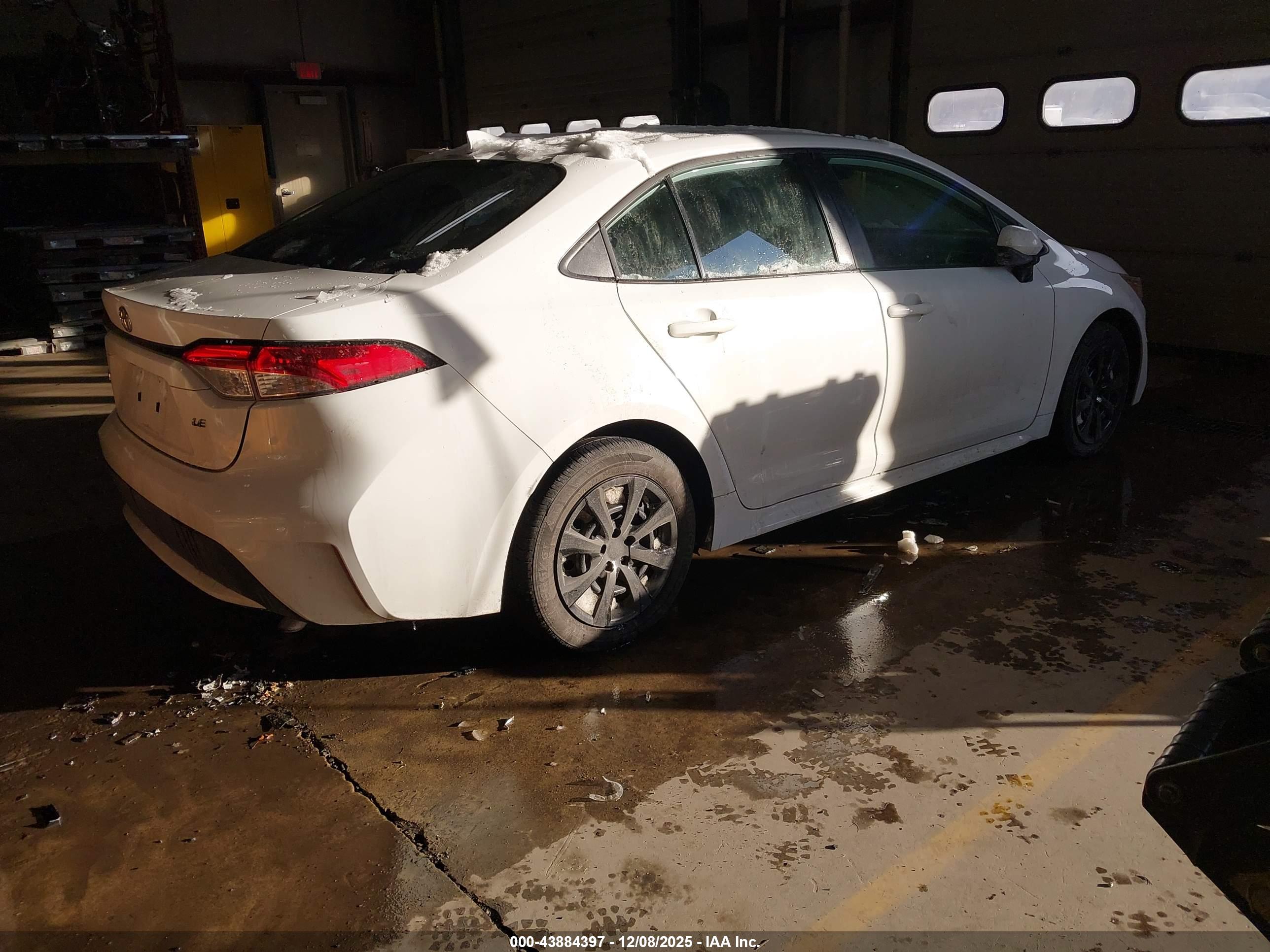TOYOTA COROLLA image 4