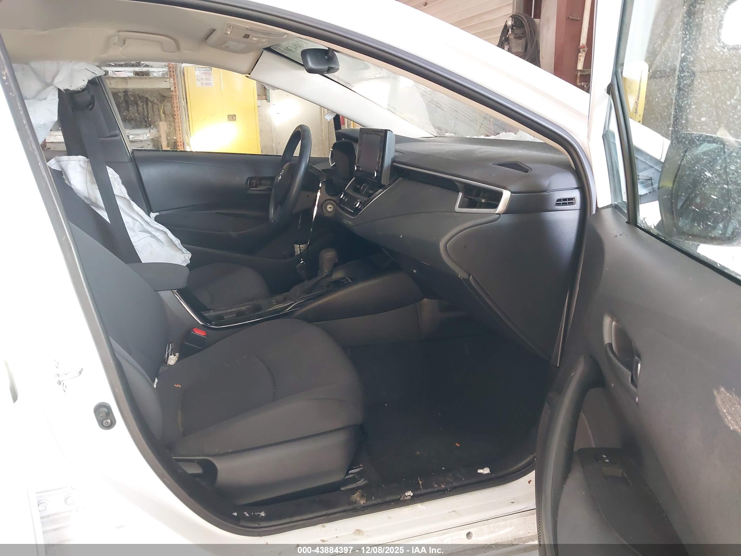 TOYOTA COROLLA image 5