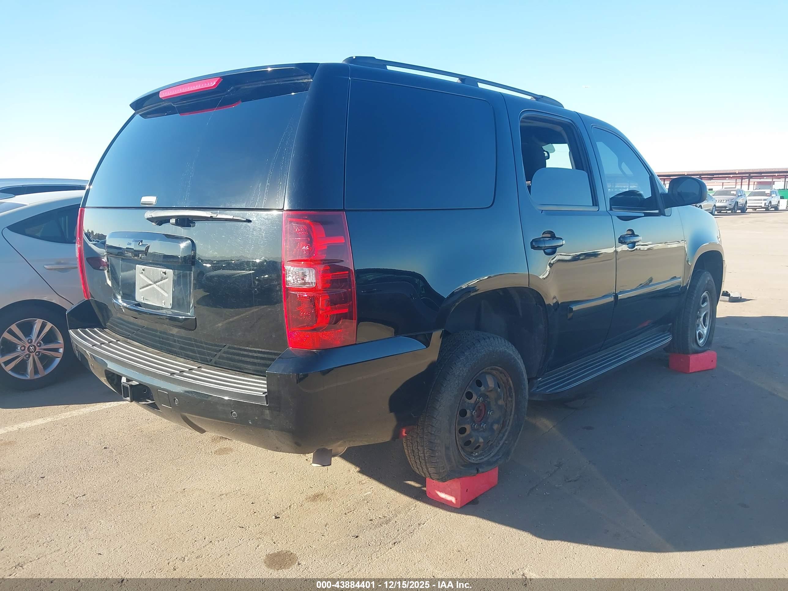 CHEVROLET TAHOE image 4